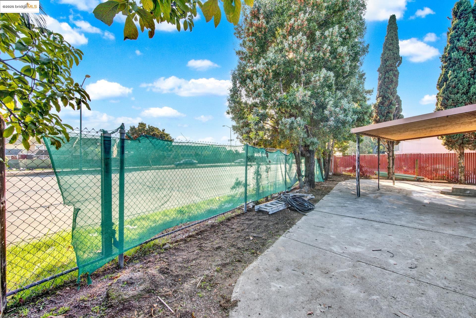 Detail Gallery Image 53 of 53 For 1232 73rd Ave, Oakland,  CA 94621 - 3 Beds | 2 Baths