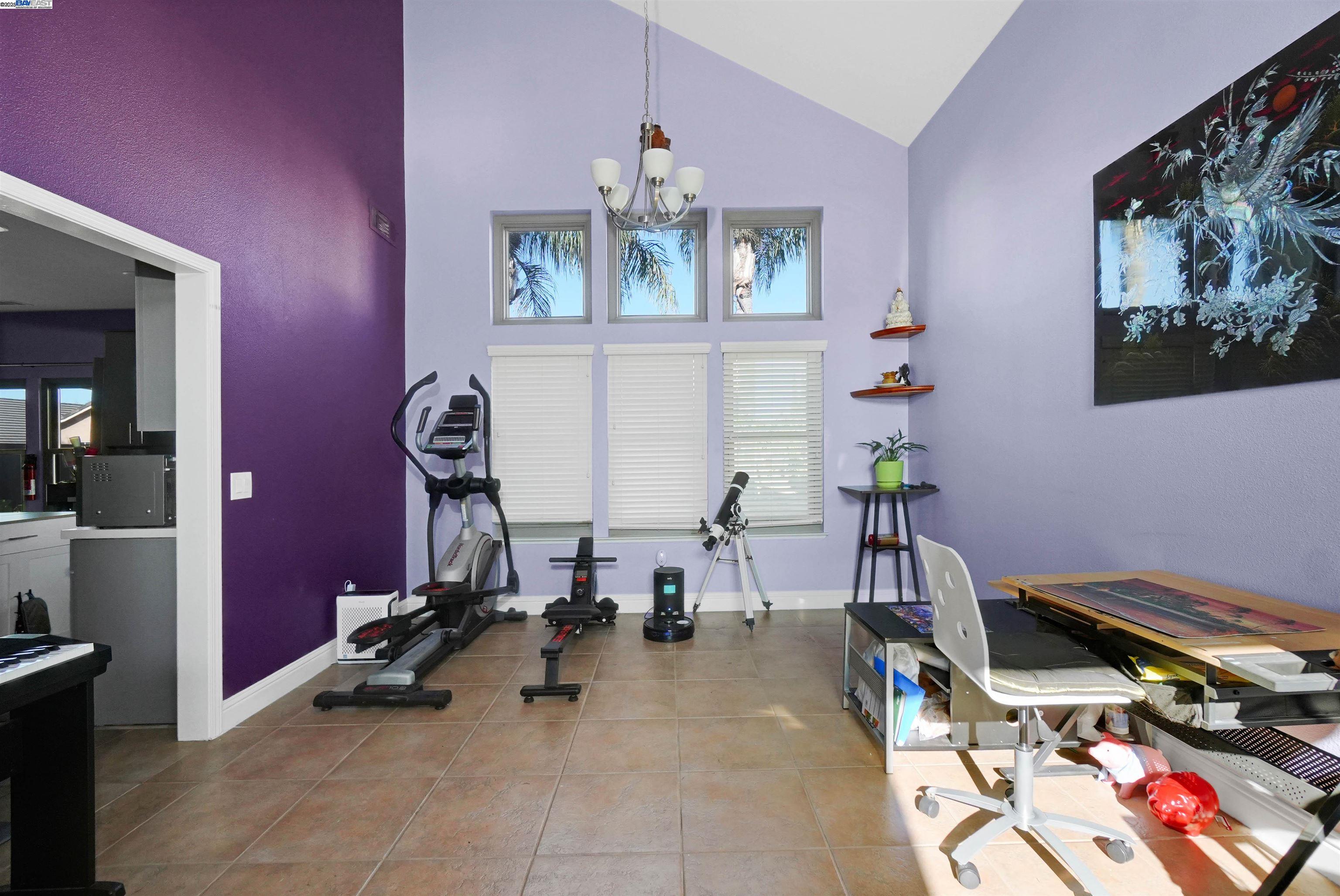 Detail Gallery Image 18 of 60 For 1445 Yorkshire Loop, Tracy,  CA 95376 - 4 Beds | 3 Baths