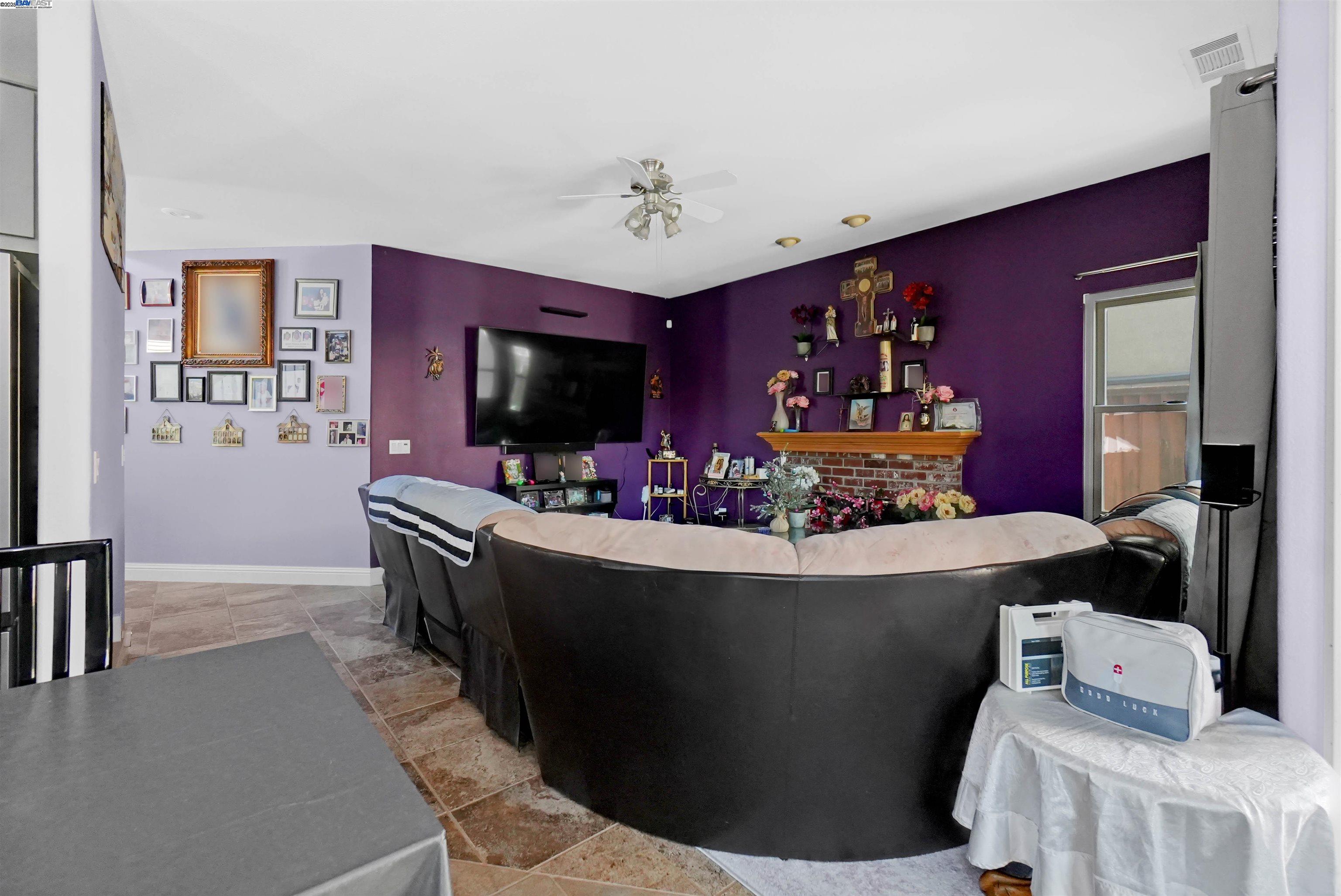 Detail Gallery Image 27 of 60 For 1445 Yorkshire Loop, Tracy,  CA 95376 - 4 Beds | 3 Baths