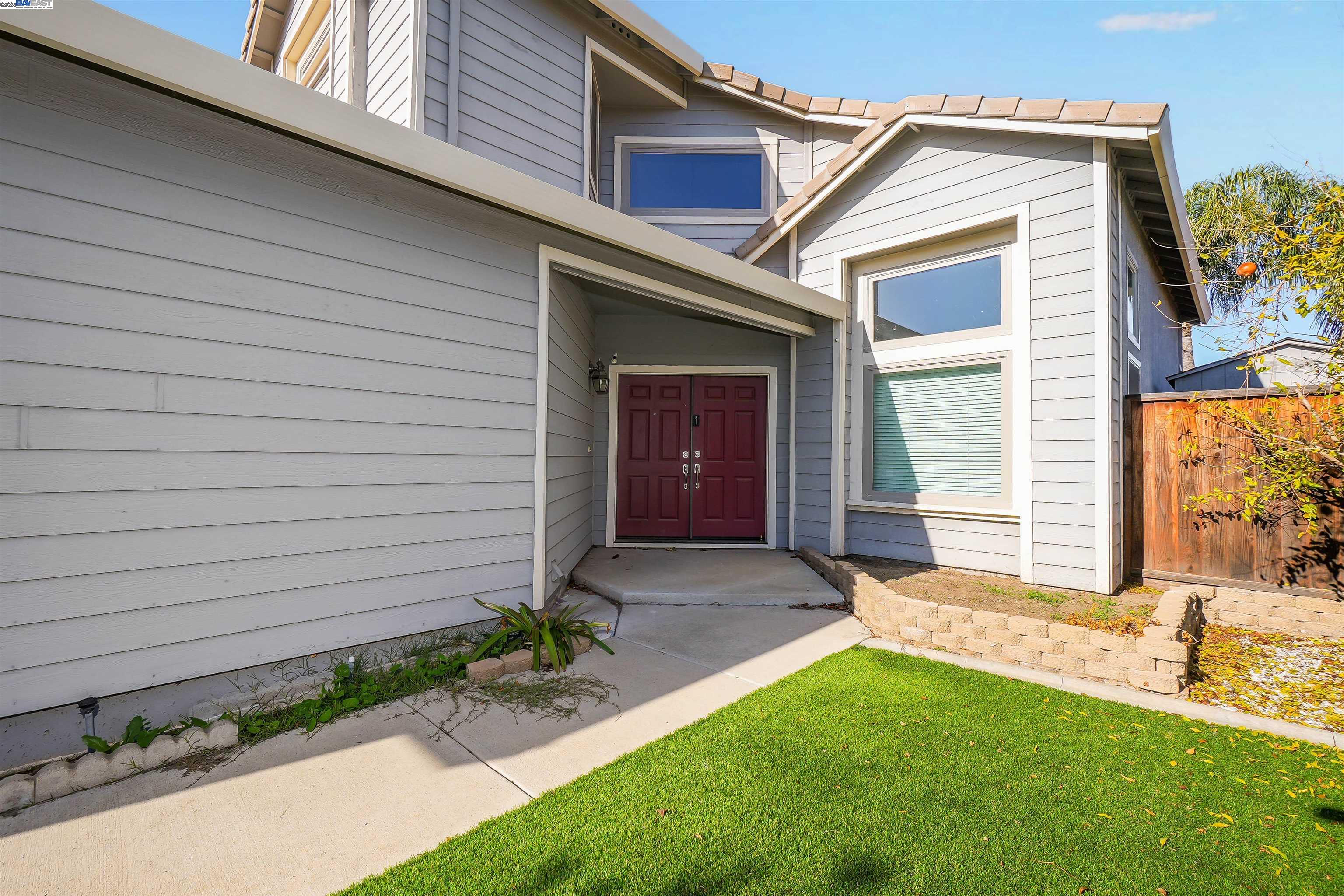 Detail Gallery Image 7 of 60 For 1445 Yorkshire Loop, Tracy,  CA 95376 - 4 Beds | 3 Baths