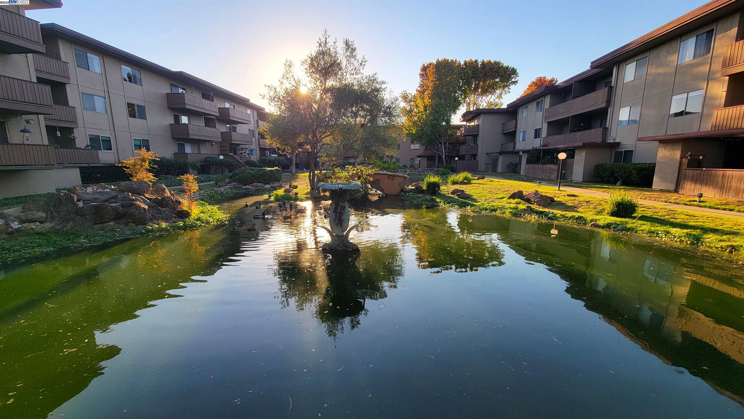 Detail Gallery Image 23 of 37 For 1321 Webster St #D119,  Alameda,  CA 94501 - 2 Beds | 1 Baths