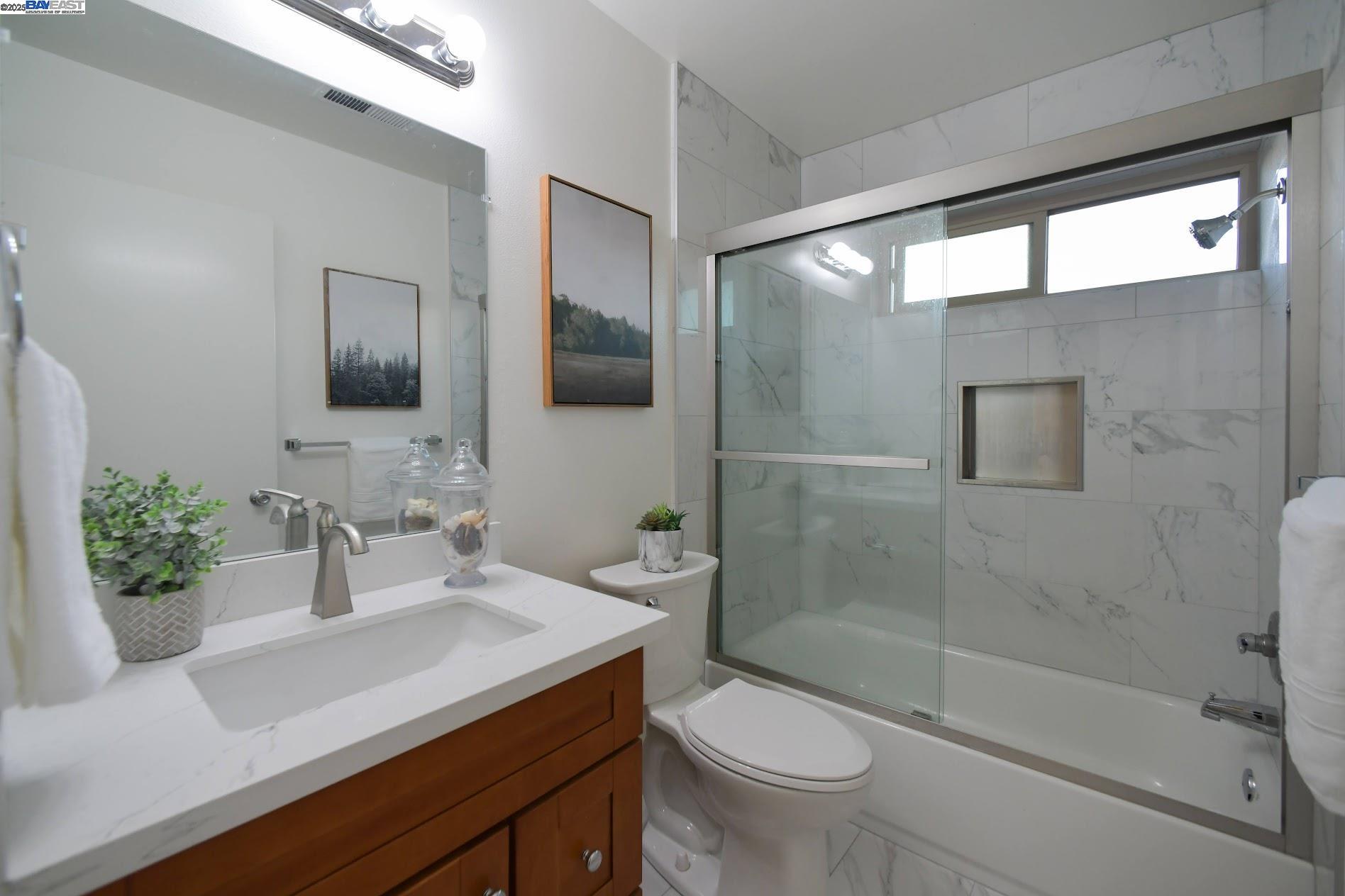 Detail Gallery Image 14 of 24 For 2363 Arf Ave, Hayward,  CA 94545 - 2 Beds | 1/1 Baths