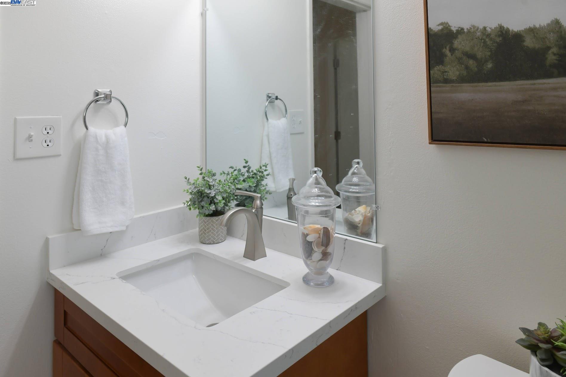 Detail Gallery Image 15 of 24 For 2363 Arf Ave, Hayward,  CA 94545 - 2 Beds | 1/1 Baths