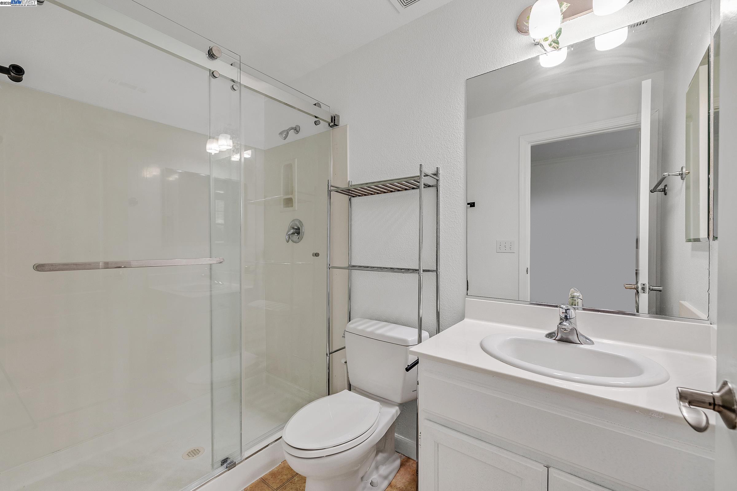 Detail Gallery Image 15 of 24 For 1594 Tucker St #56,  Oakland,  CA 94603 - 2 Beds | 2 Baths