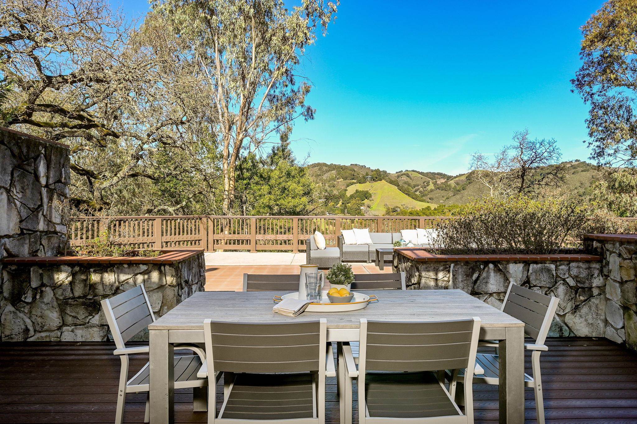 Detail Gallery Image 25 of 57 For 3912 Quail Ridge Rd, Lafayette,  CA 94549-2914 - 5 Beds | 3 Baths