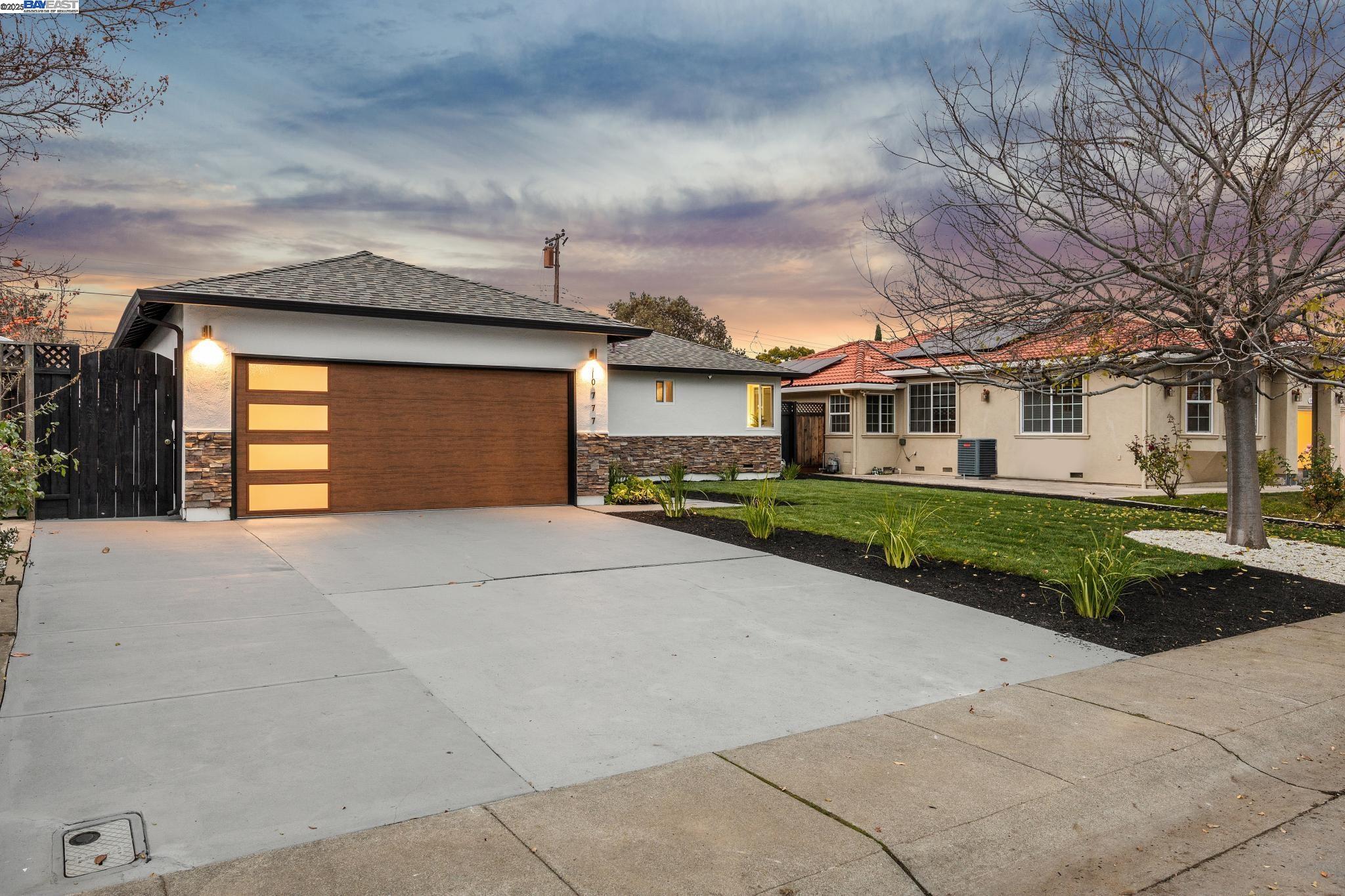 Detail Gallery Image 2 of 57 For 10777 W Estates Dr, Cupertino,  CA 95014 - 3 Beds | 3 Baths