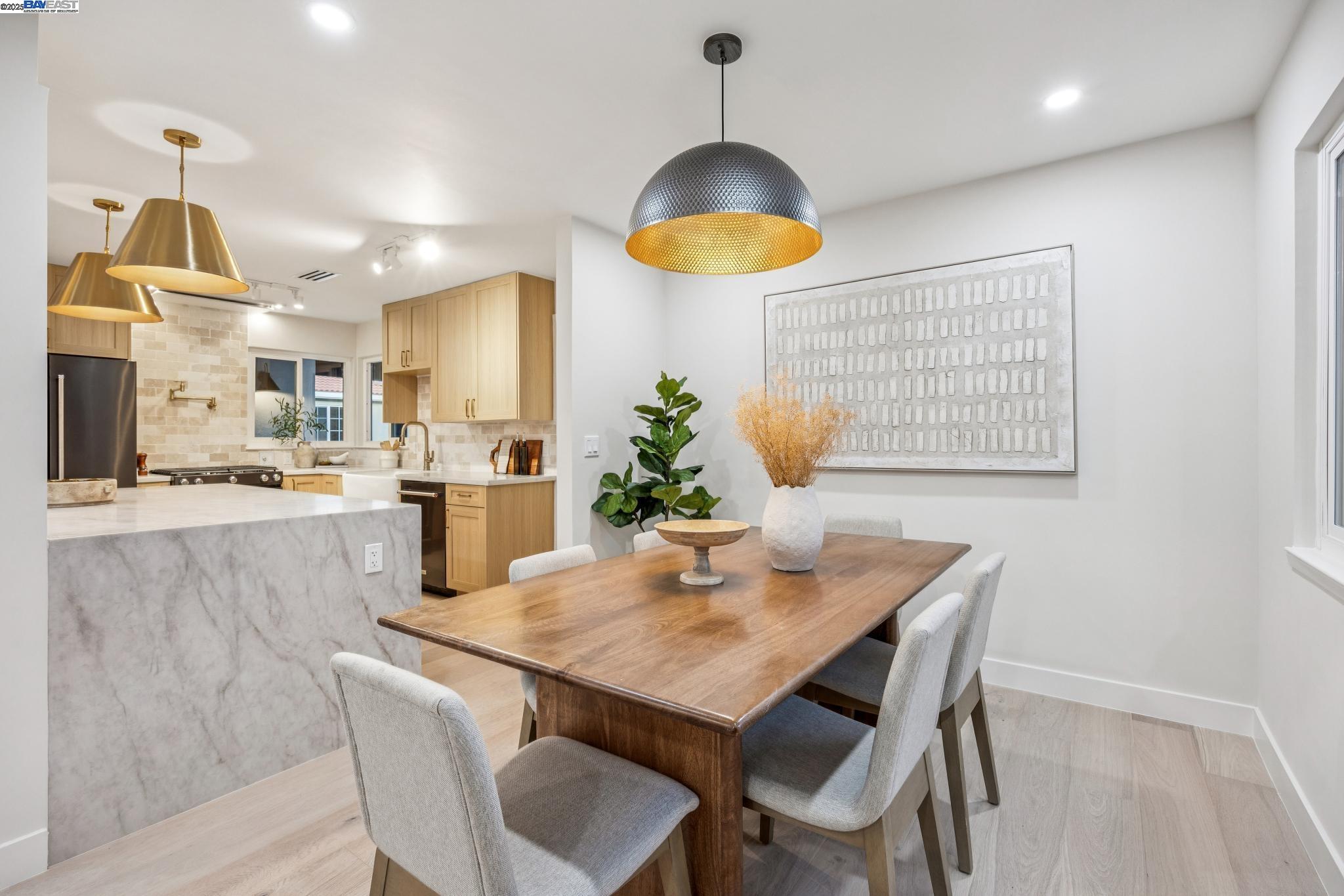 Detail Gallery Image 17 of 57 For 10777 W Estates Dr, Cupertino,  CA 95014 - 3 Beds | 3 Baths