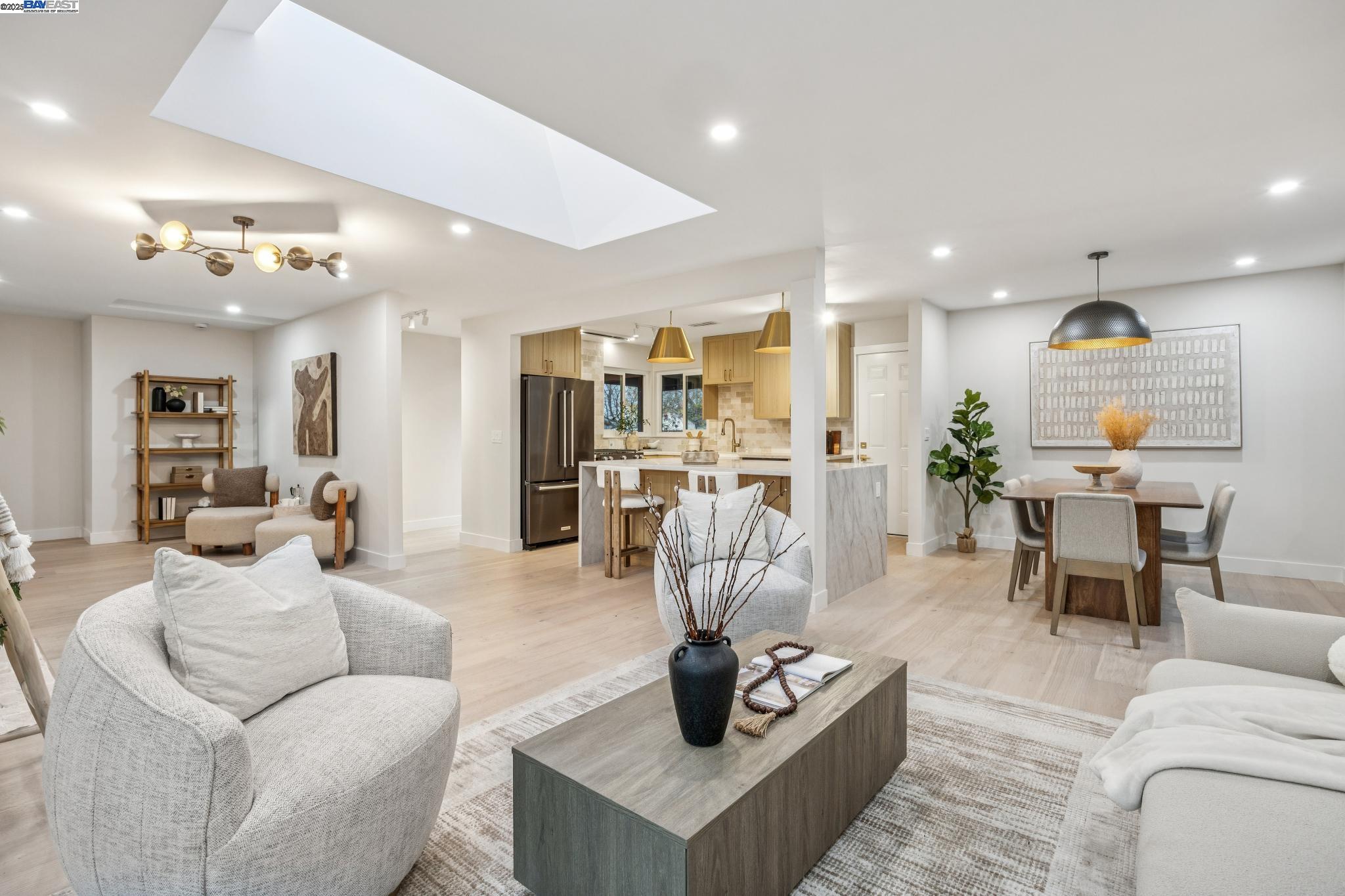 Detail Gallery Image 24 of 57 For 10777 W Estates Dr, Cupertino,  CA 95014 - 3 Beds | 3 Baths