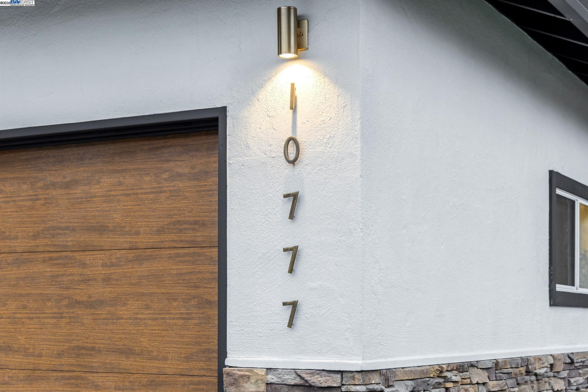 Detail Gallery Image 4 of 57 For 10777 W Estates Dr, Cupertino,  CA 95014 - 3 Beds | 3 Baths