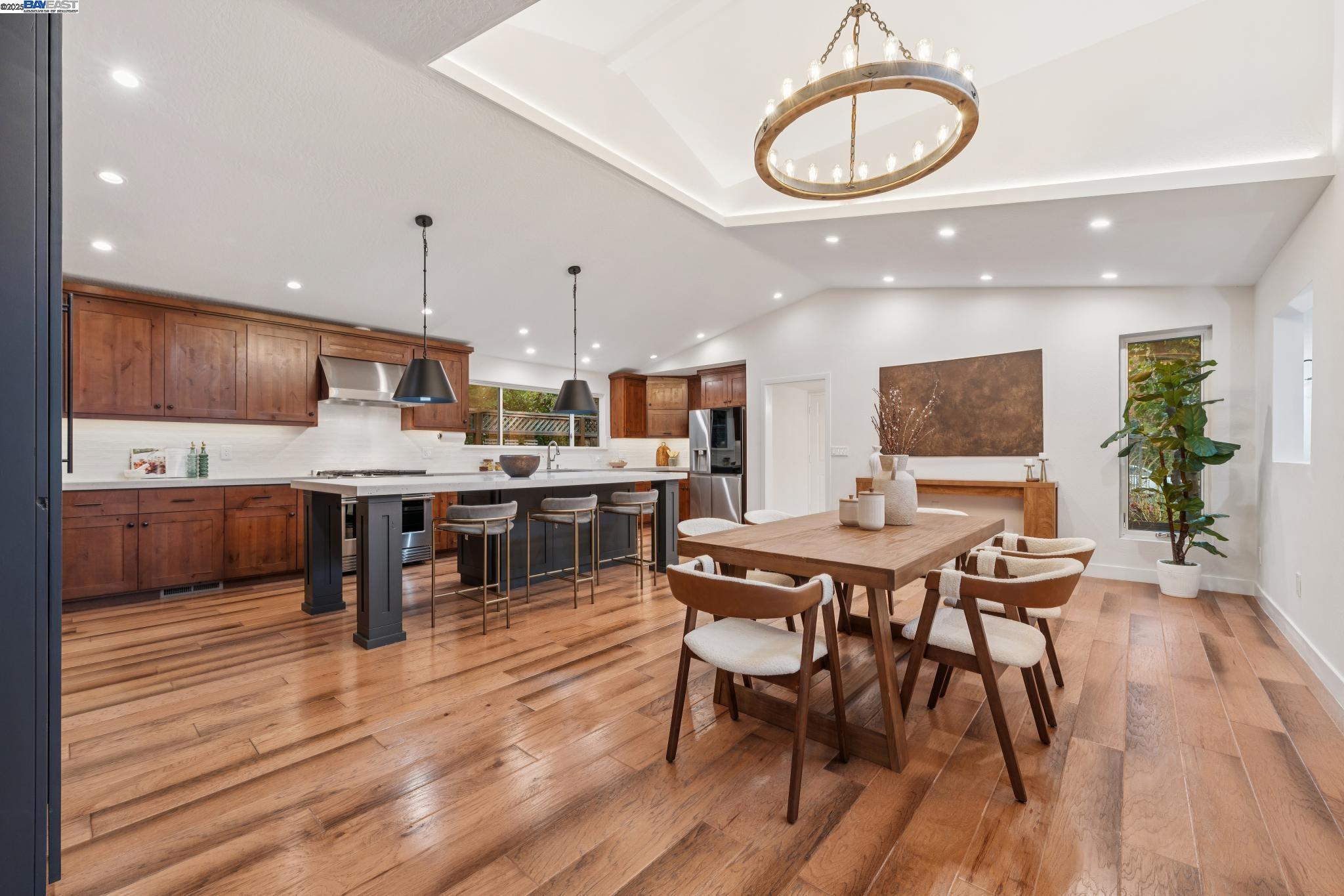 Detail Gallery Image 11 of 60 For 41 Bonita Ct, Walnut Creek,  CA 94595 - 4 Beds | 3 Baths