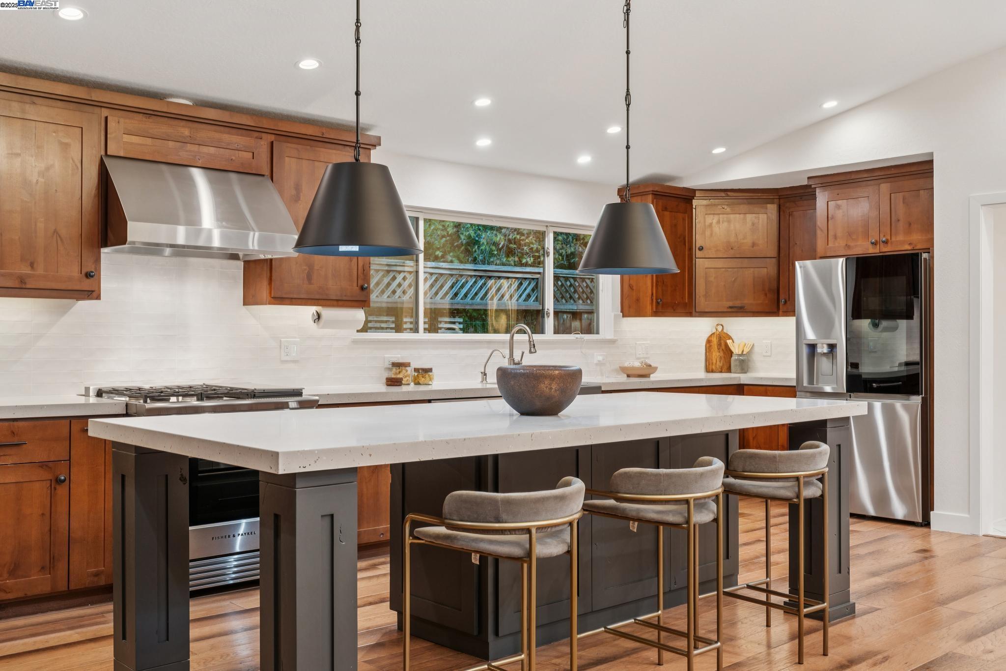 Detail Gallery Image 12 of 60 For 41 Bonita Ct, Walnut Creek,  CA 94595 - 4 Beds | 3 Baths