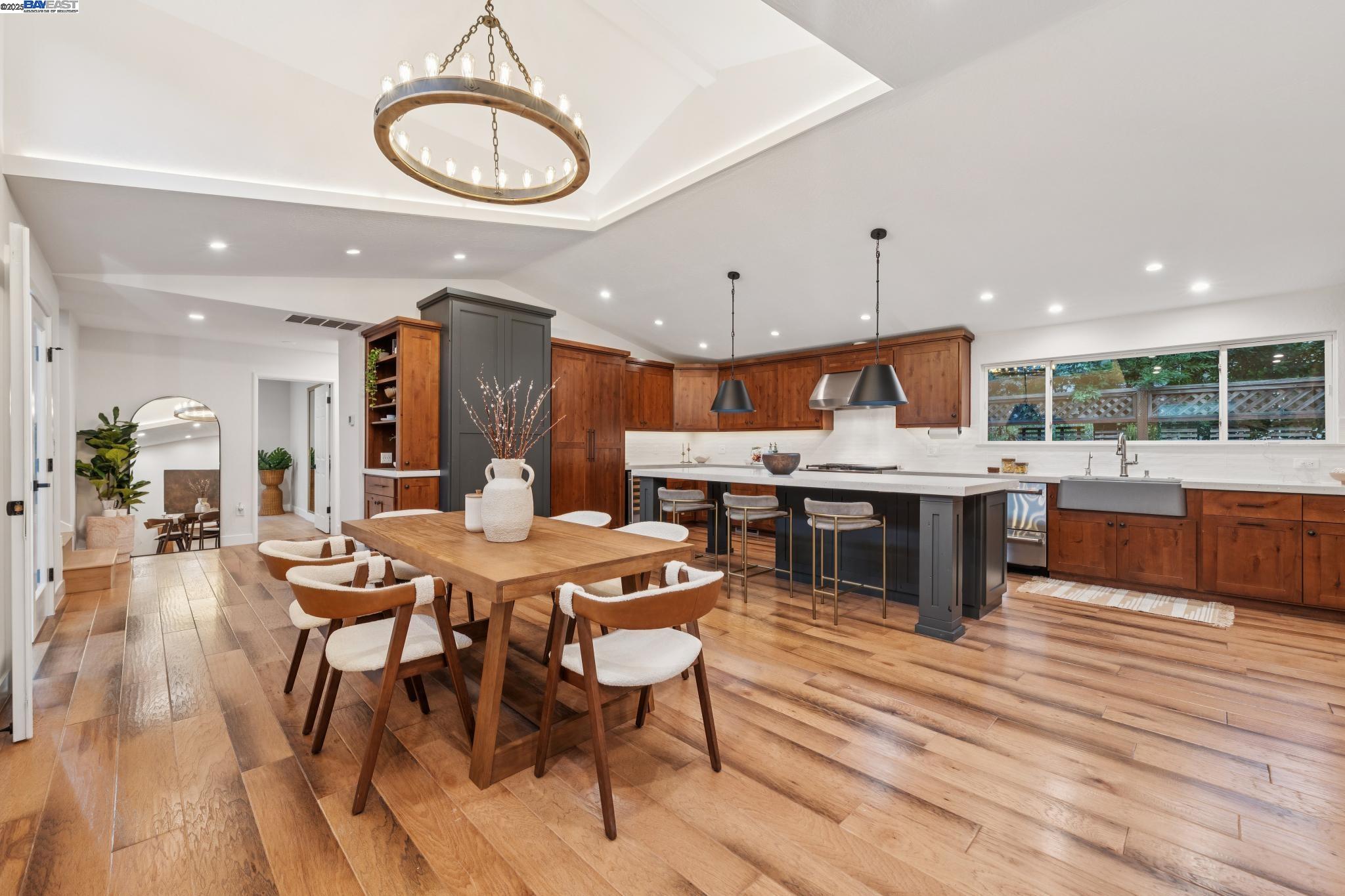 Detail Gallery Image 15 of 60 For 41 Bonita Ct, Walnut Creek,  CA 94595 - 4 Beds | 3 Baths