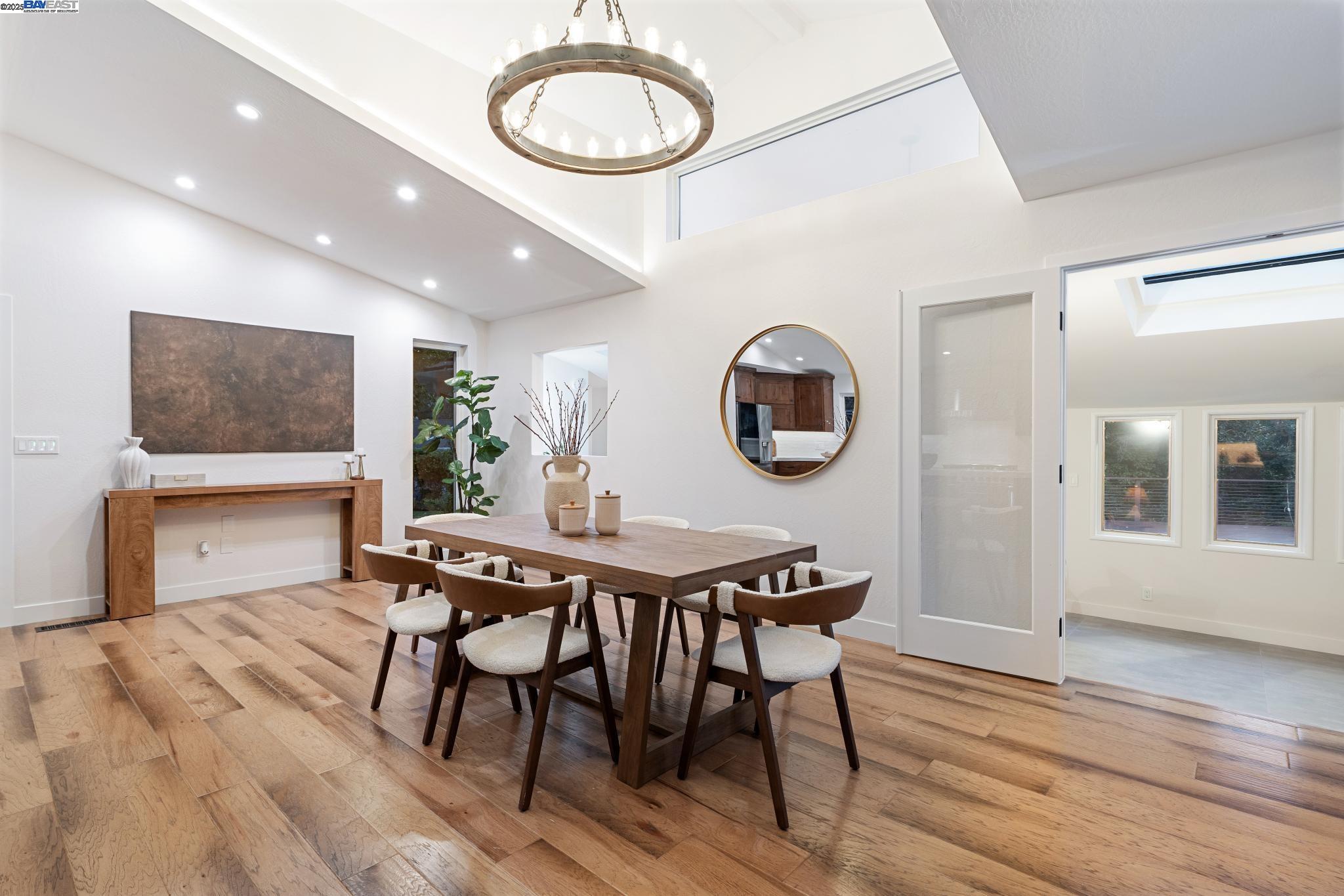 Detail Gallery Image 16 of 60 For 41 Bonita Ct, Walnut Creek,  CA 94595 - 4 Beds | 3 Baths