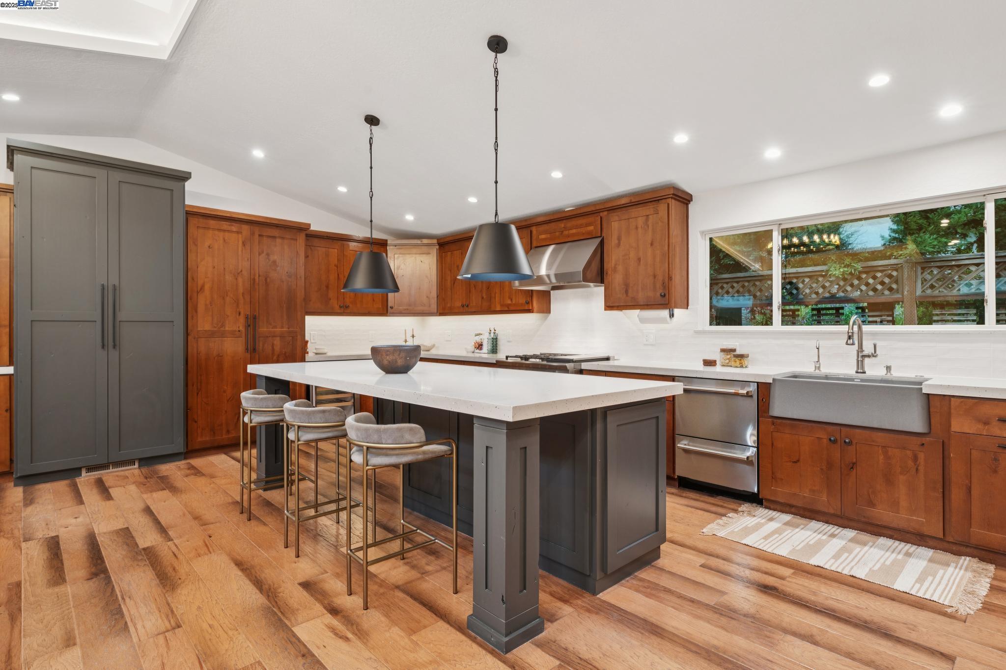 Detail Gallery Image 17 of 60 For 41 Bonita Ct, Walnut Creek,  CA 94595 - 4 Beds | 3 Baths