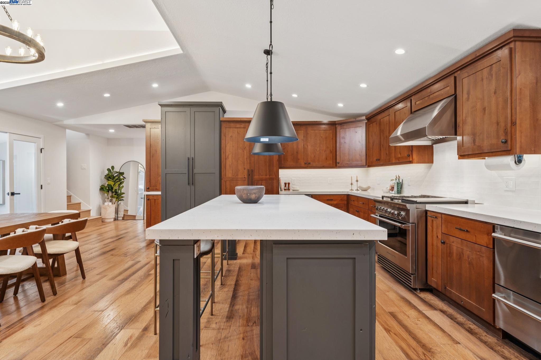 Detail Gallery Image 18 of 60 For 41 Bonita Ct, Walnut Creek,  CA 94595 - 4 Beds | 3 Baths