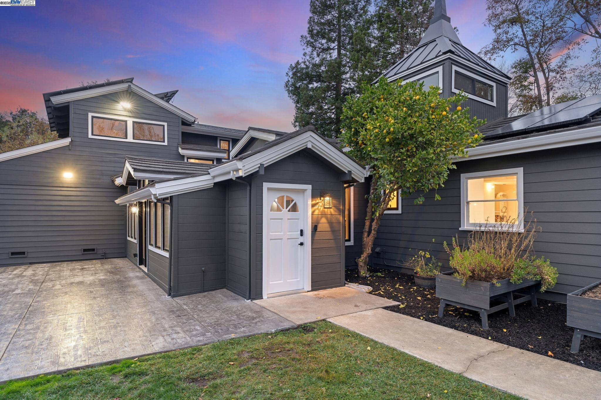 Detail Gallery Image 3 of 60 For 41 Bonita Ct, Walnut Creek,  CA 94595 - 4 Beds | 3 Baths