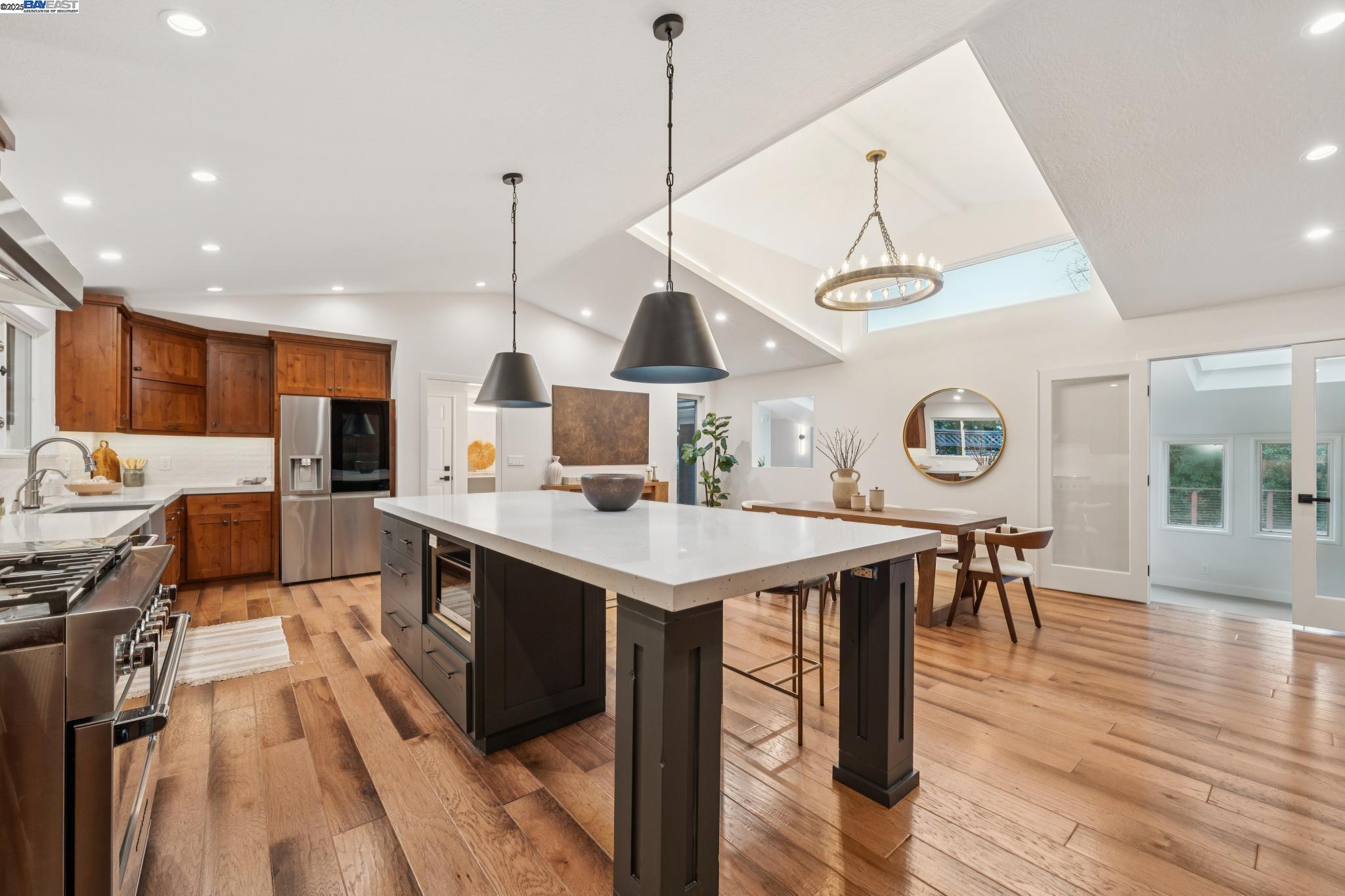 Detail Gallery Image 21 of 60 For 41 Bonita Ct, Walnut Creek,  CA 94595 - 4 Beds | 3 Baths