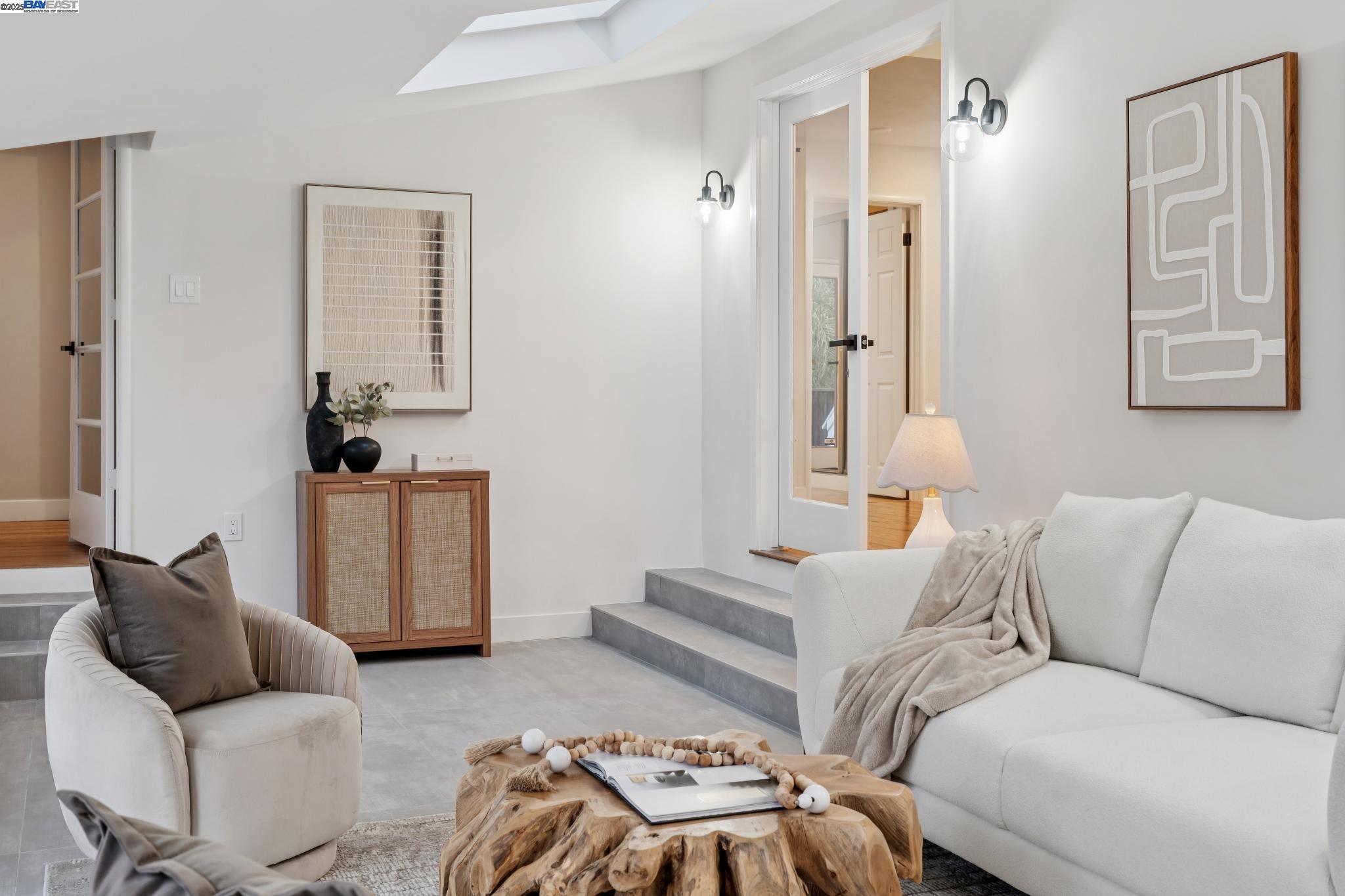 Detail Gallery Image 5 of 60 For 41 Bonita Ct, Walnut Creek,  CA 94595 - 4 Beds | 3 Baths