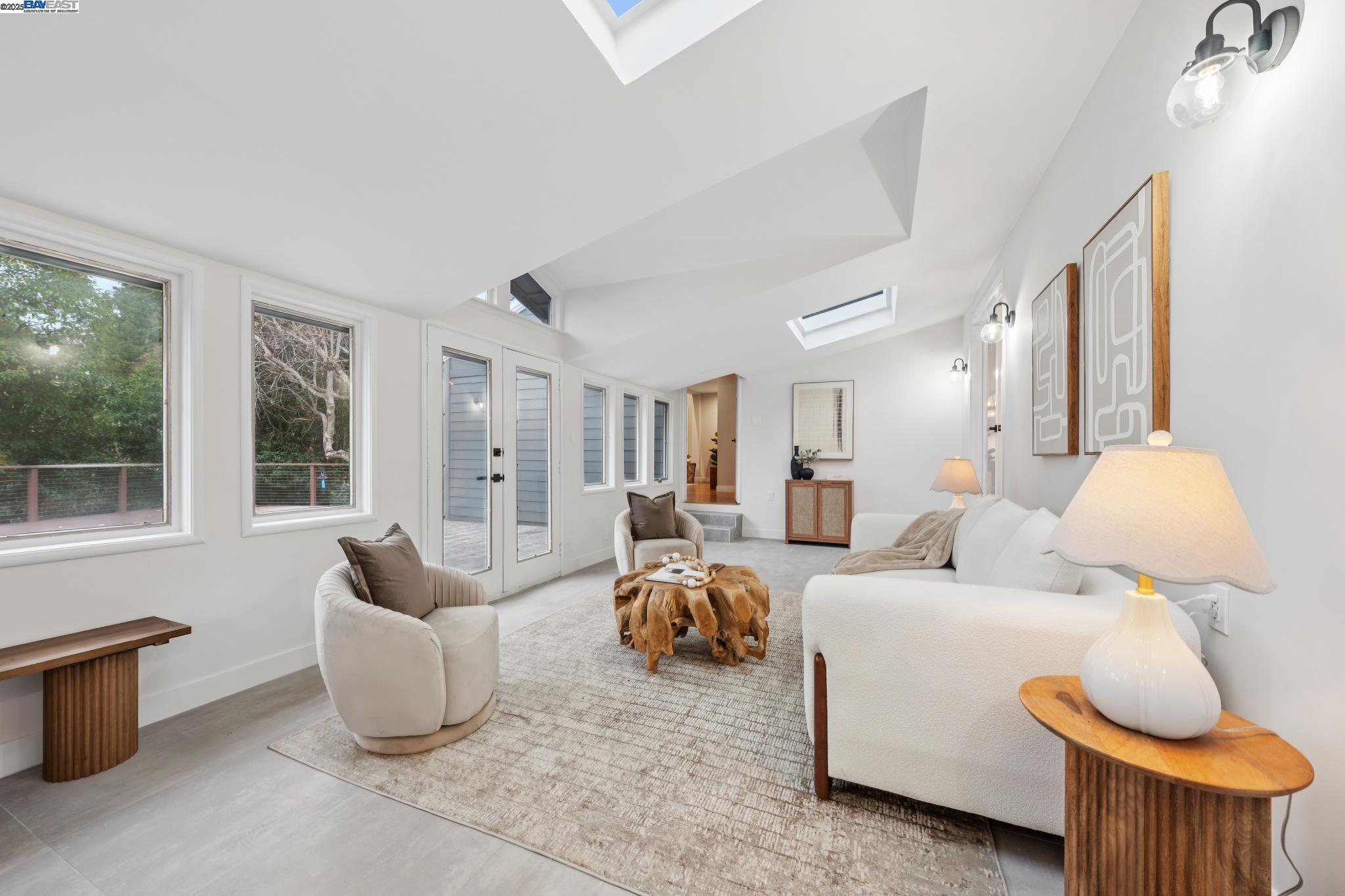 Detail Gallery Image 6 of 60 For 41 Bonita Ct, Walnut Creek,  CA 94595 - 4 Beds | 3 Baths