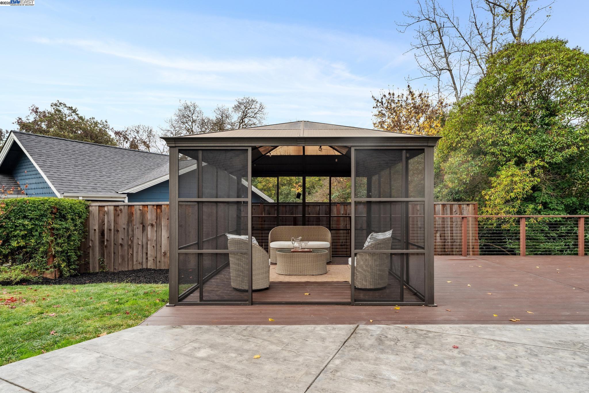 Detail Gallery Image 56 of 60 For 41 Bonita Ct, Walnut Creek,  CA 94595 - 4 Beds | 3 Baths