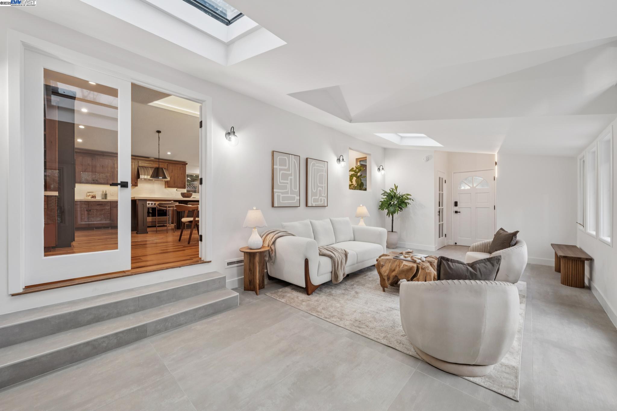 Detail Gallery Image 7 of 60 For 41 Bonita Ct, Walnut Creek,  CA 94595 - 4 Beds | 3 Baths