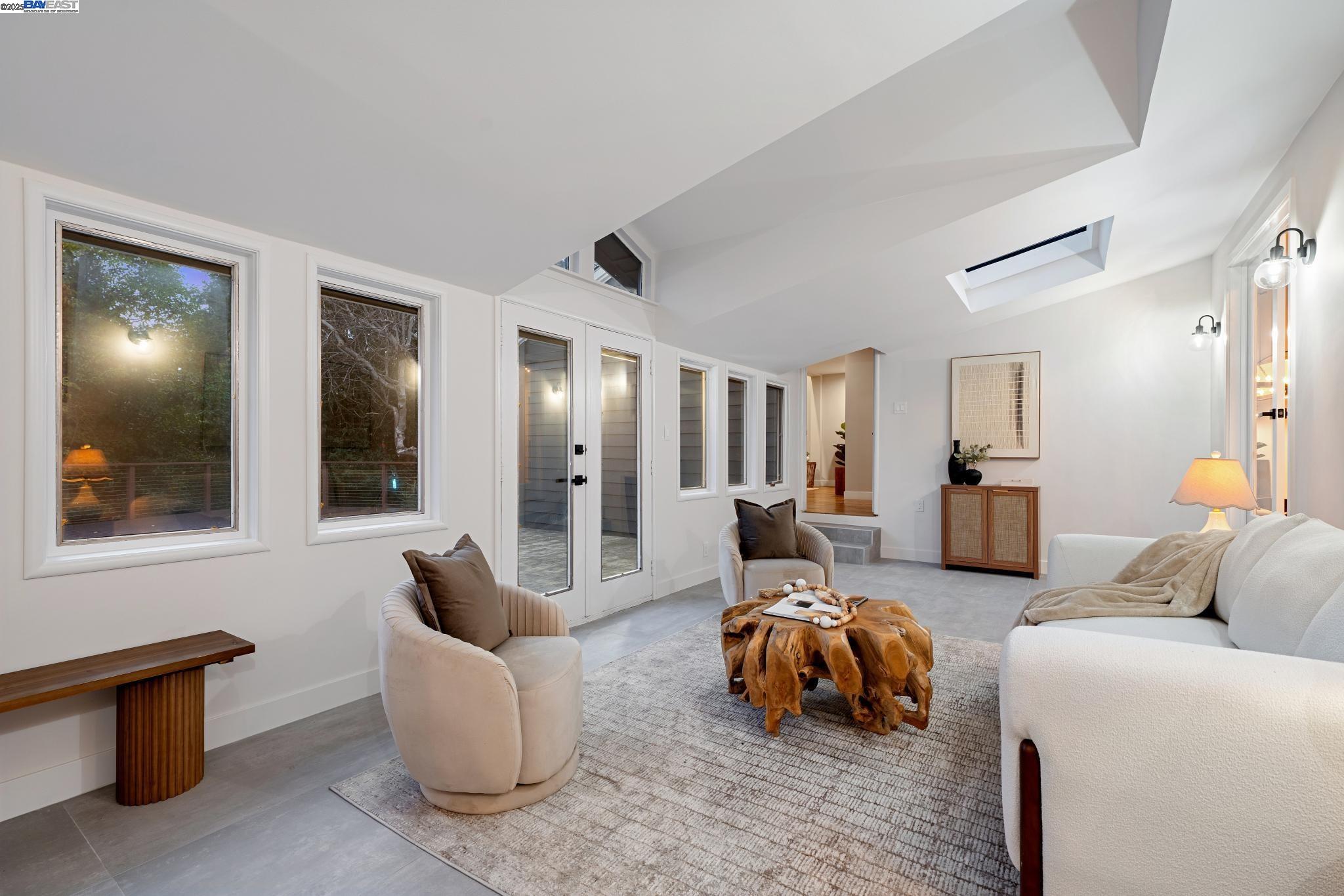 Detail Gallery Image 8 of 60 For 41 Bonita Ct, Walnut Creek,  CA 94595 - 4 Beds | 3 Baths