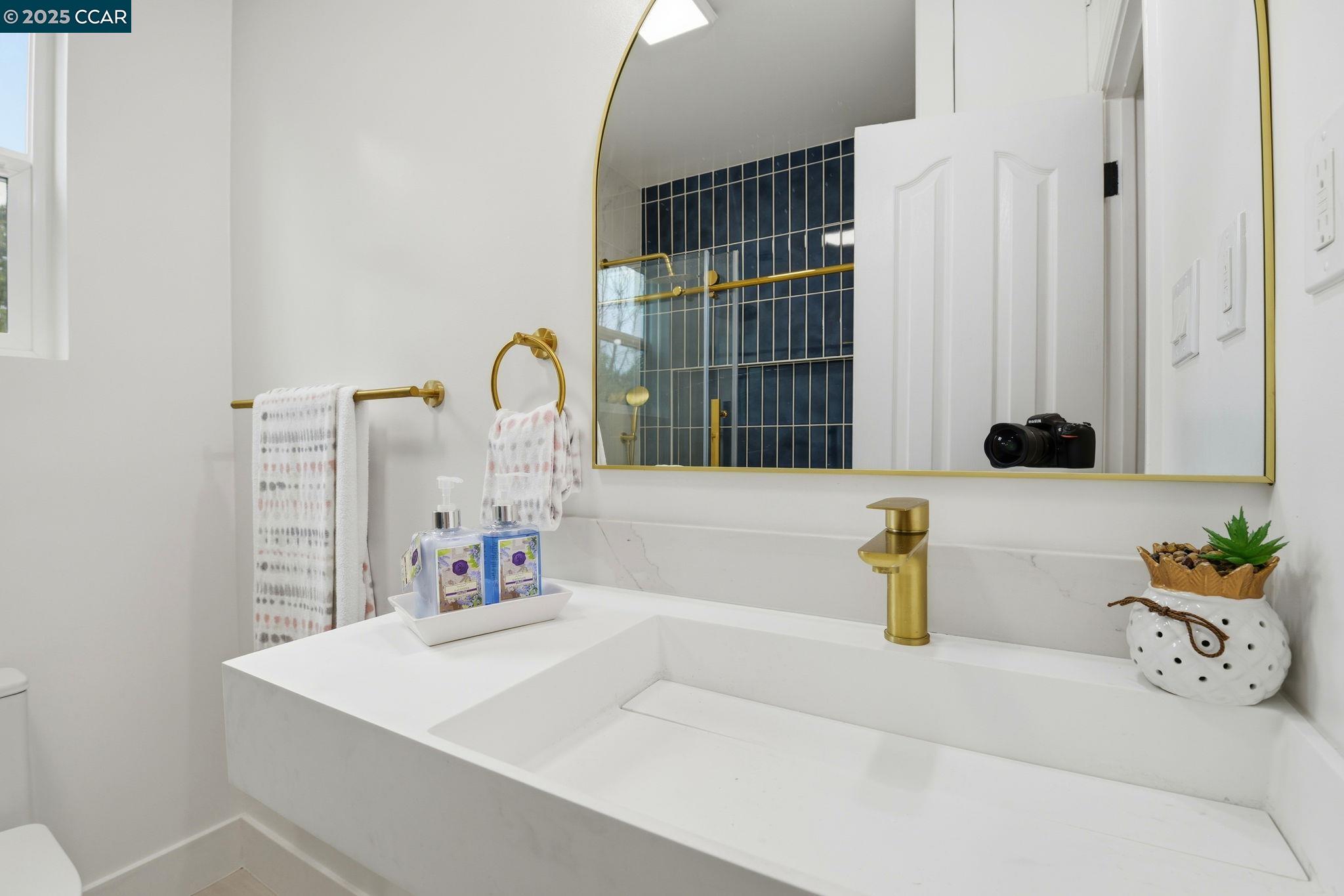 Detail Gallery Image 28 of 42 For 4461 Alhambra Way, Martinez,  CA 94553 - 3 Beds | 2/1 Baths