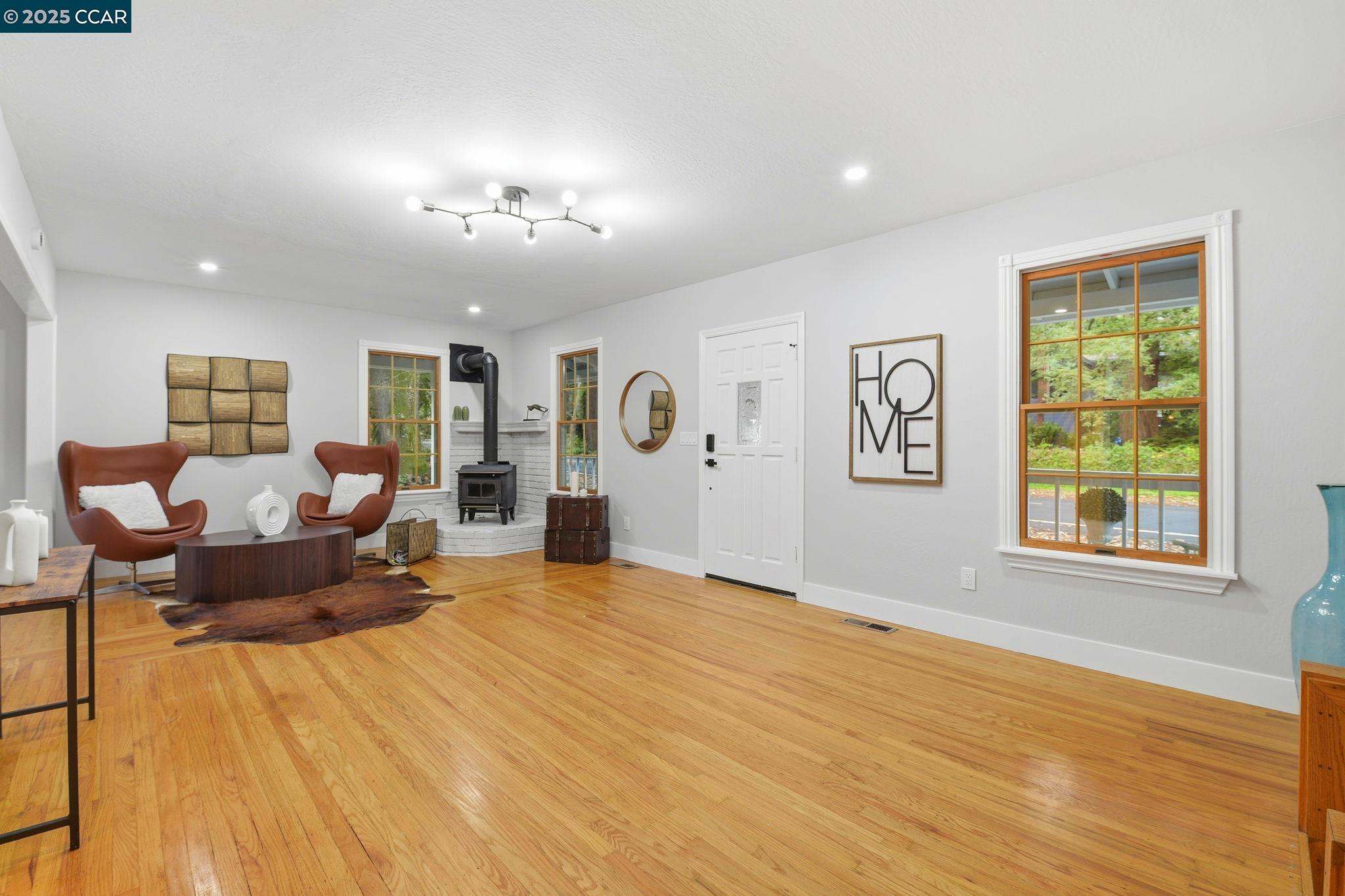 Detail Gallery Image 7 of 42 For 4461 Alhambra Way, Martinez,  CA 94553 - 3 Beds | 2/1 Baths