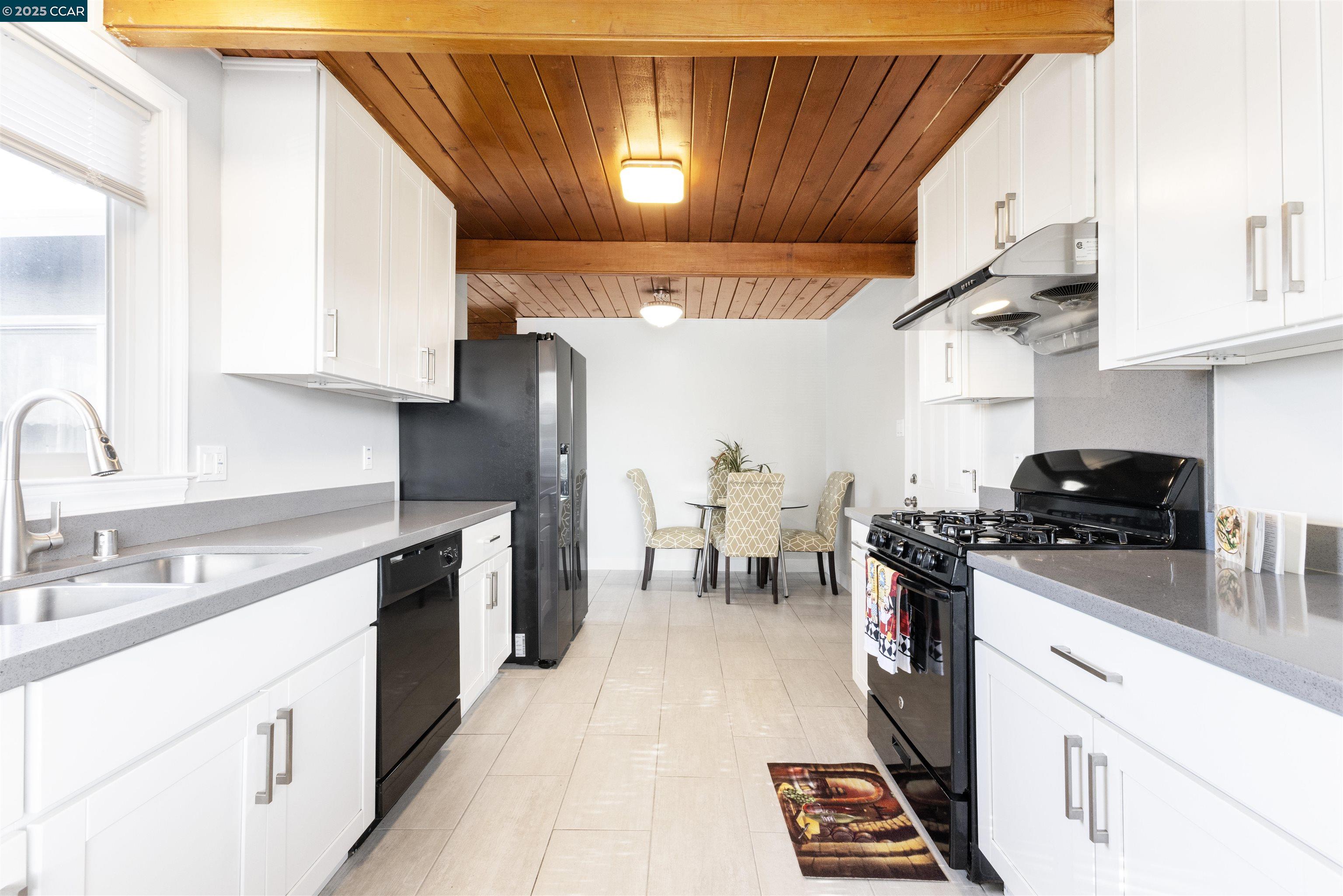 Detail Gallery Image 13 of 43 For 3141 Fairmede Dr, Richmond,  CA 94806 - 4 Beds | 2 Baths