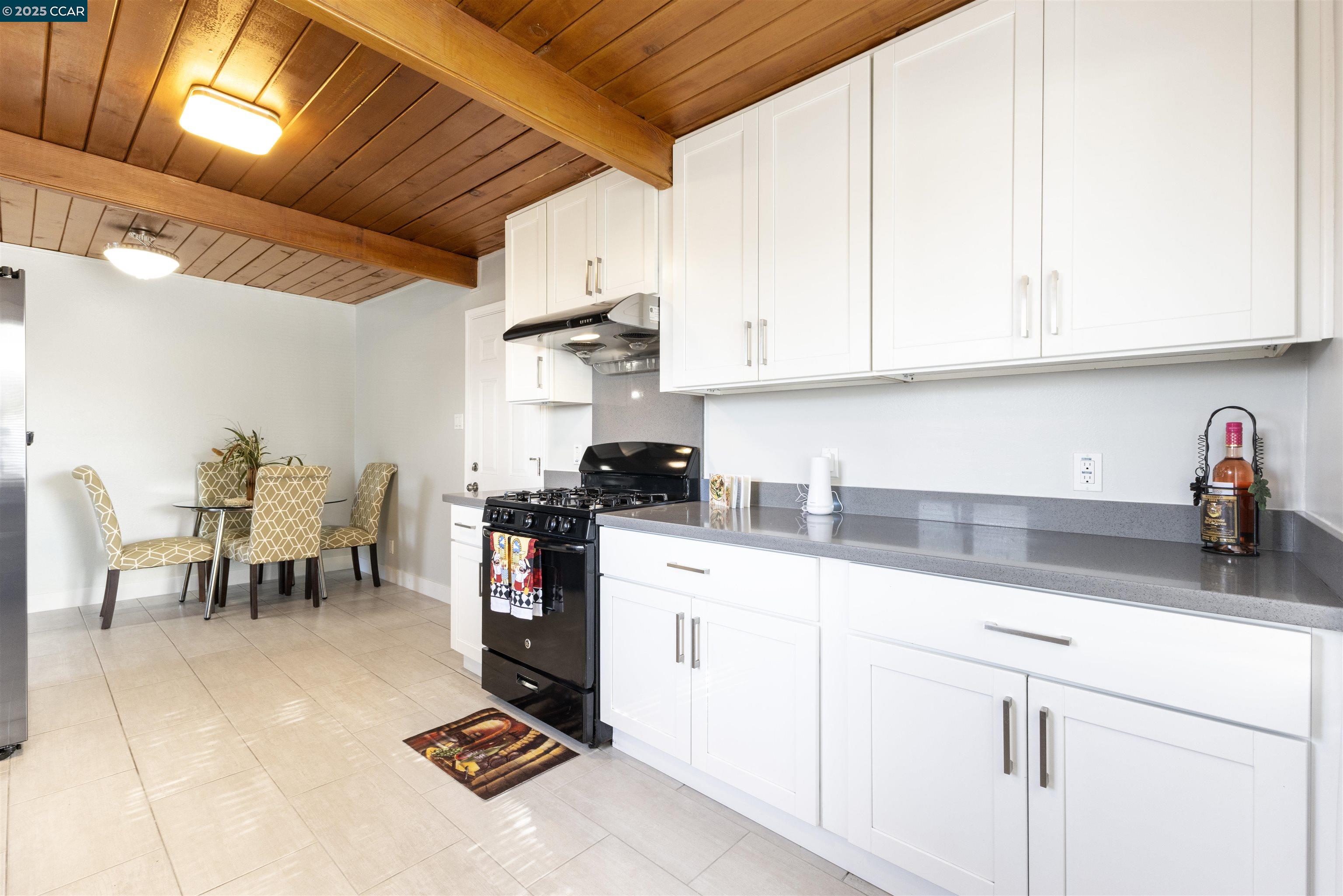 Detail Gallery Image 14 of 43 For 3141 Fairmede Dr, Richmond,  CA 94806 - 4 Beds | 2 Baths