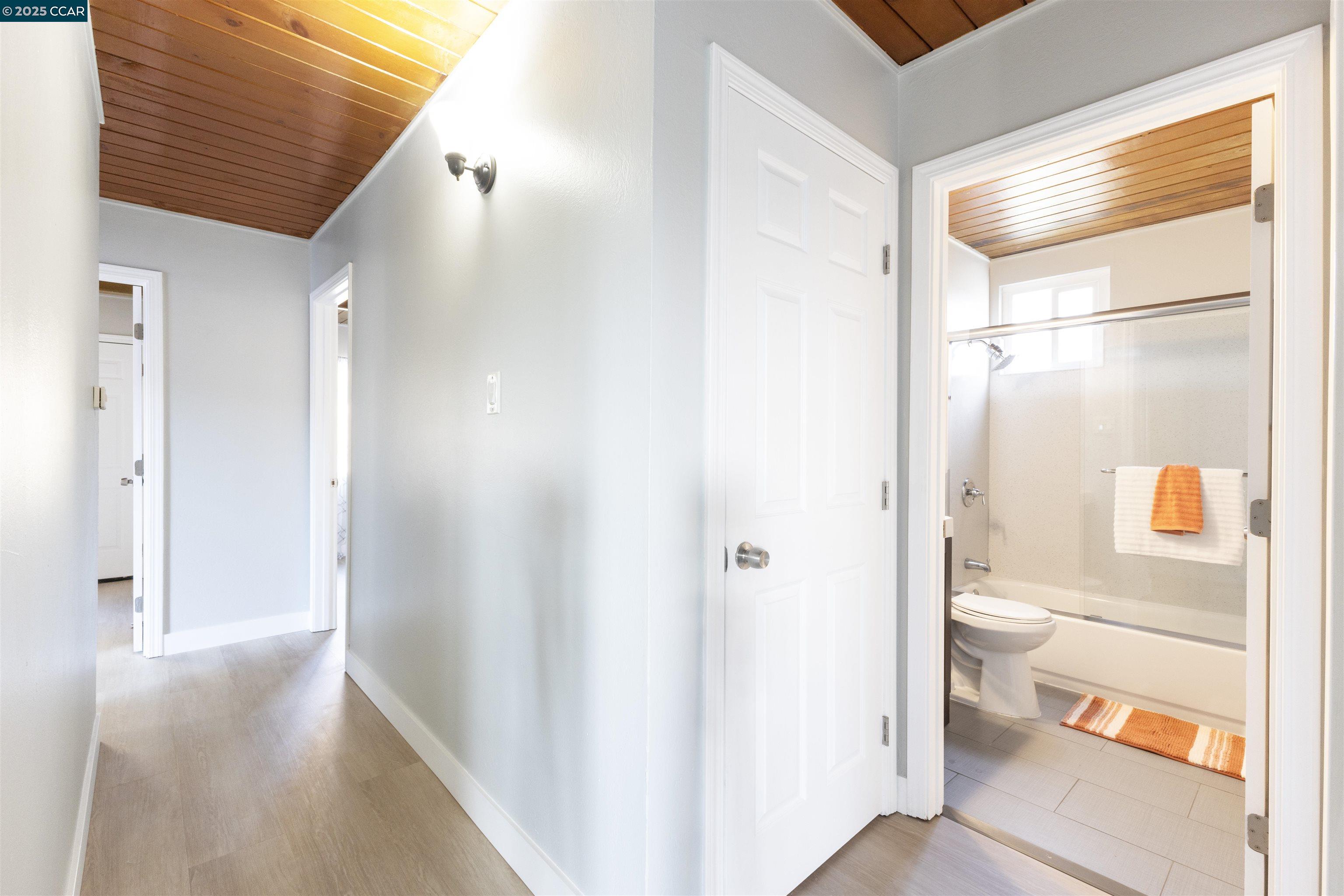 Detail Gallery Image 20 of 43 For 3141 Fairmede Dr, Richmond,  CA 94806 - 4 Beds | 2 Baths