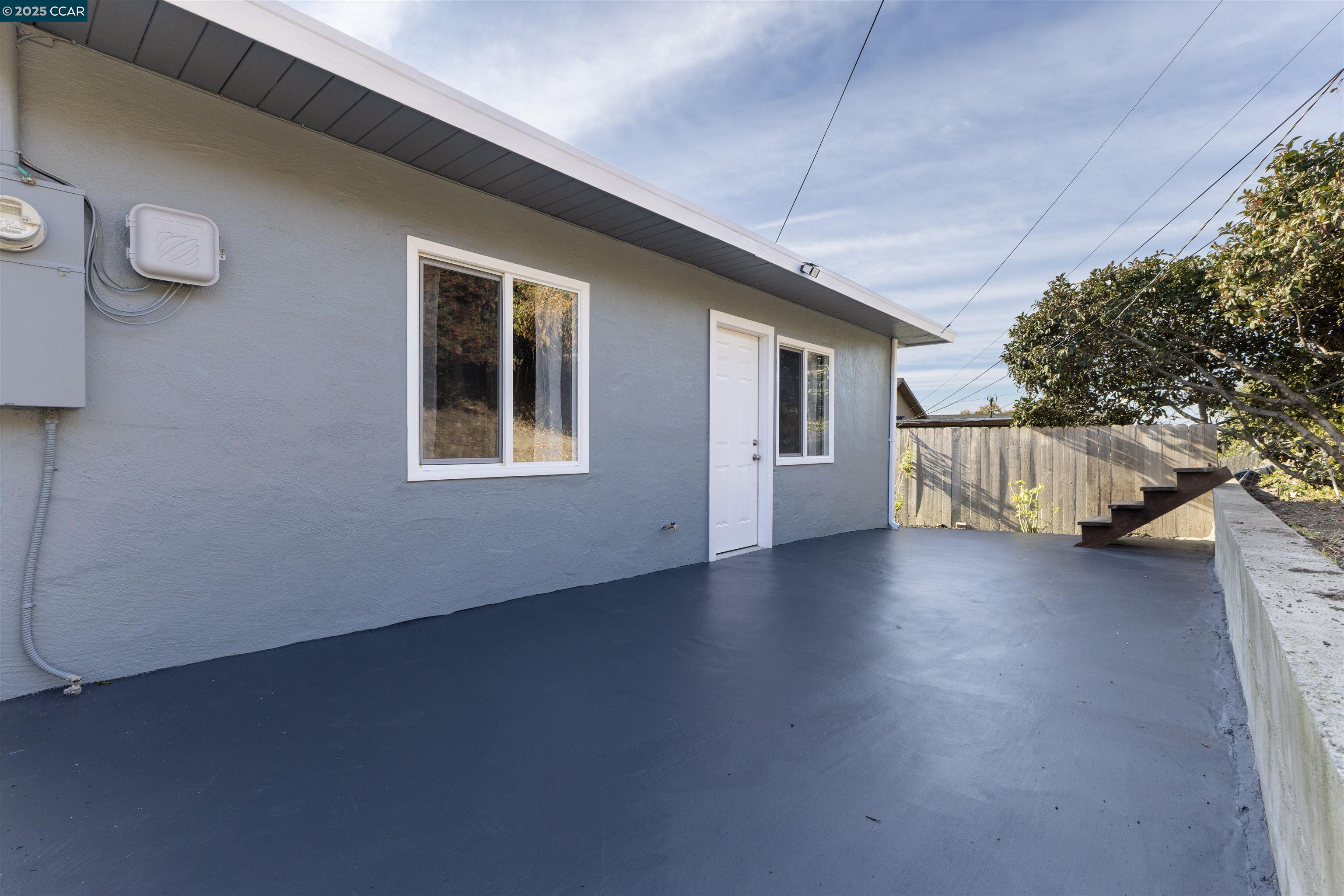 Detail Gallery Image 35 of 43 For 3141 Fairmede Dr, Richmond,  CA 94806 - 4 Beds | 2 Baths