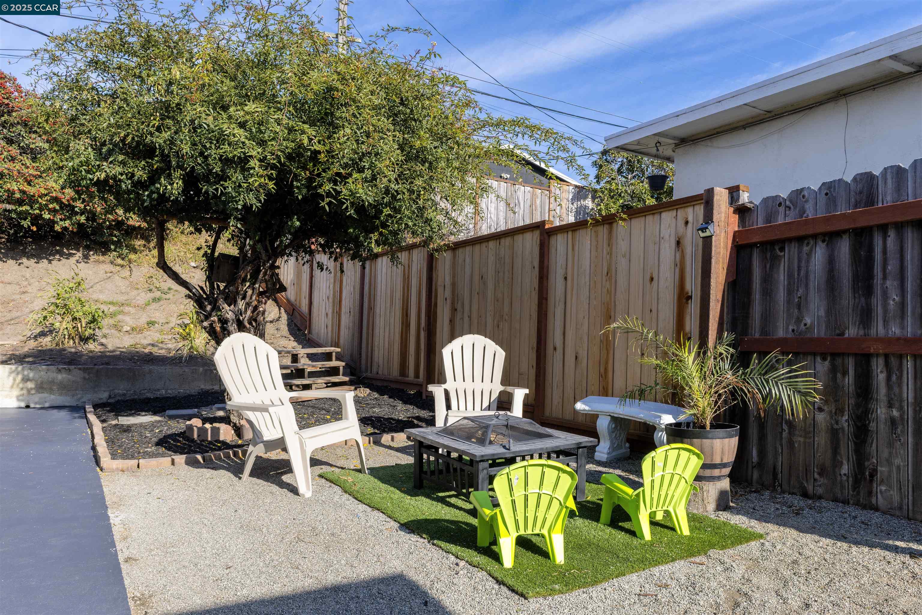 Detail Gallery Image 38 of 43 For 3141 Fairmede Dr, Richmond,  CA 94806 - 4 Beds | 2 Baths