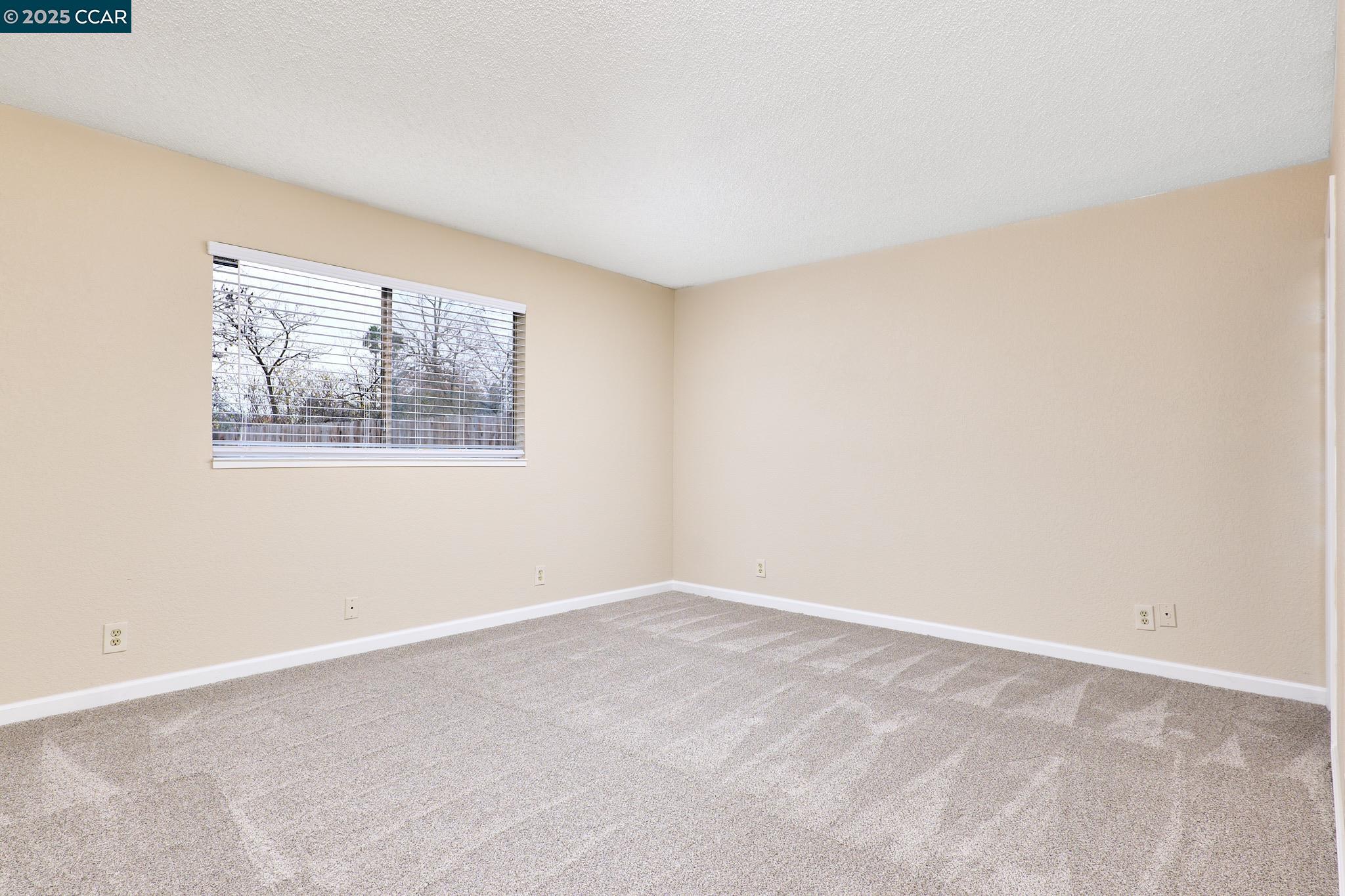 Detail Gallery Image 14 of 22 For 4413 76th St, Sacramento,  CA 95820 - 3 Beds | 2 Baths