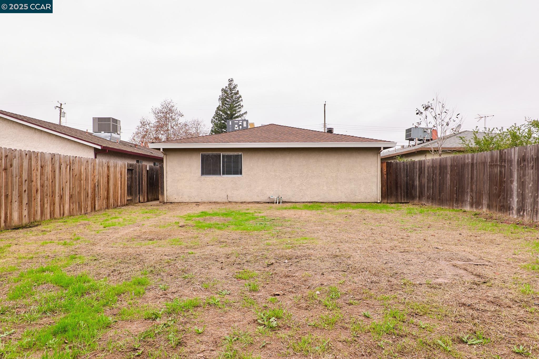Detail Gallery Image 19 of 22 For 4413 76th St, Sacramento,  CA 95820 - 3 Beds | 2 Baths