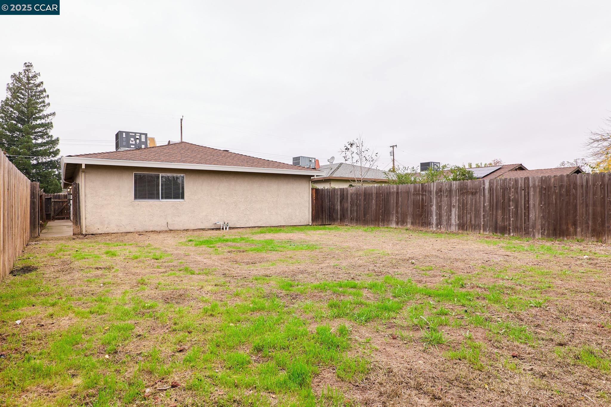 Detail Gallery Image 20 of 22 For 4413 76th St, Sacramento,  CA 95820 - 3 Beds | 2 Baths