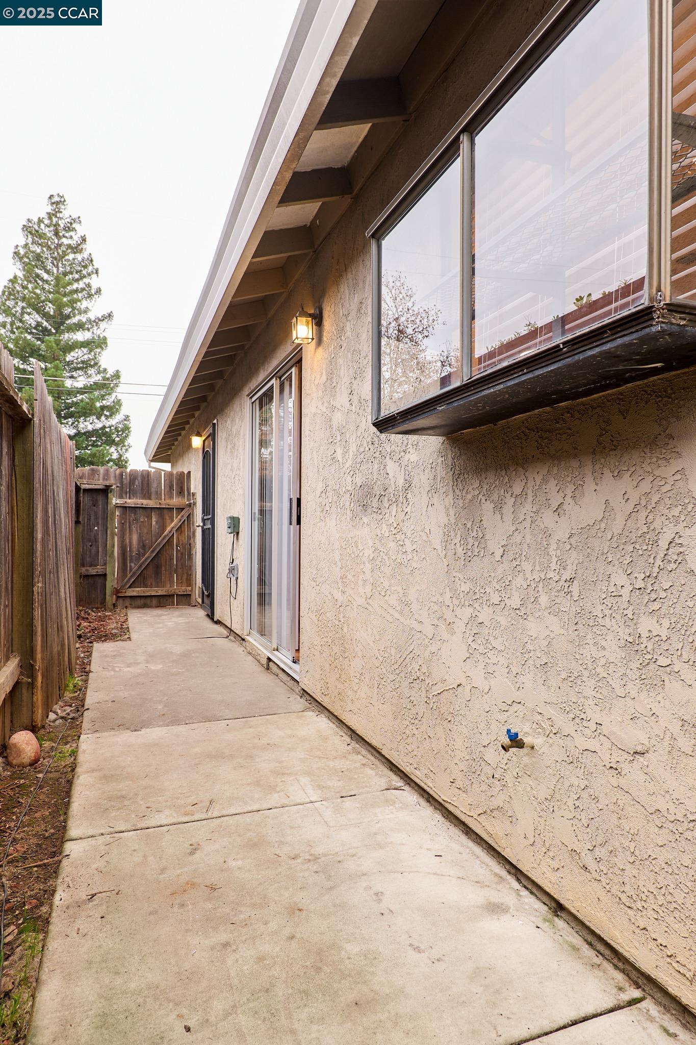 Detail Gallery Image 22 of 22 For 4413 76th St, Sacramento,  CA 95820 - 3 Beds | 2 Baths