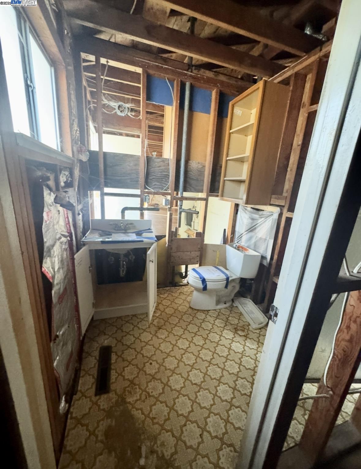 Detail Gallery Image 13 of 16 For 2147 Murphy Dr, San Pablo,  CA 94806 - 3 Beds | 2 Baths