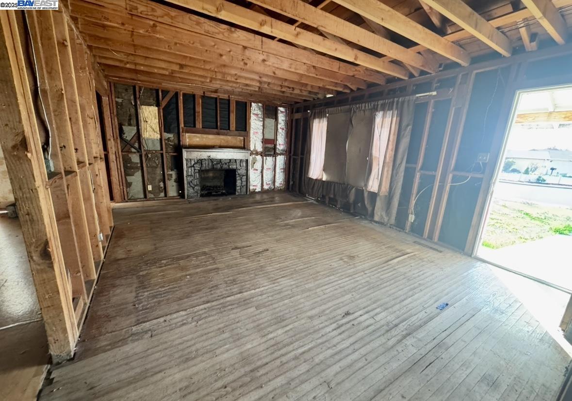 Detail Gallery Image 7 of 16 For 2147 Murphy Dr, San Pablo,  CA 94806 - 3 Beds | 2 Baths