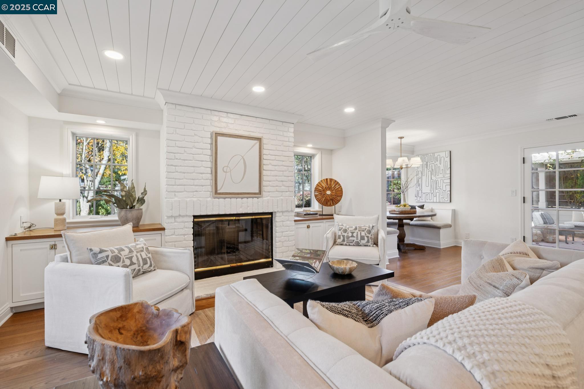 Detail Gallery Image 15 of 60 For 104 Van Ripper Ln, Orinda,  CA 94563 - 6 Beds | 4/1 Baths