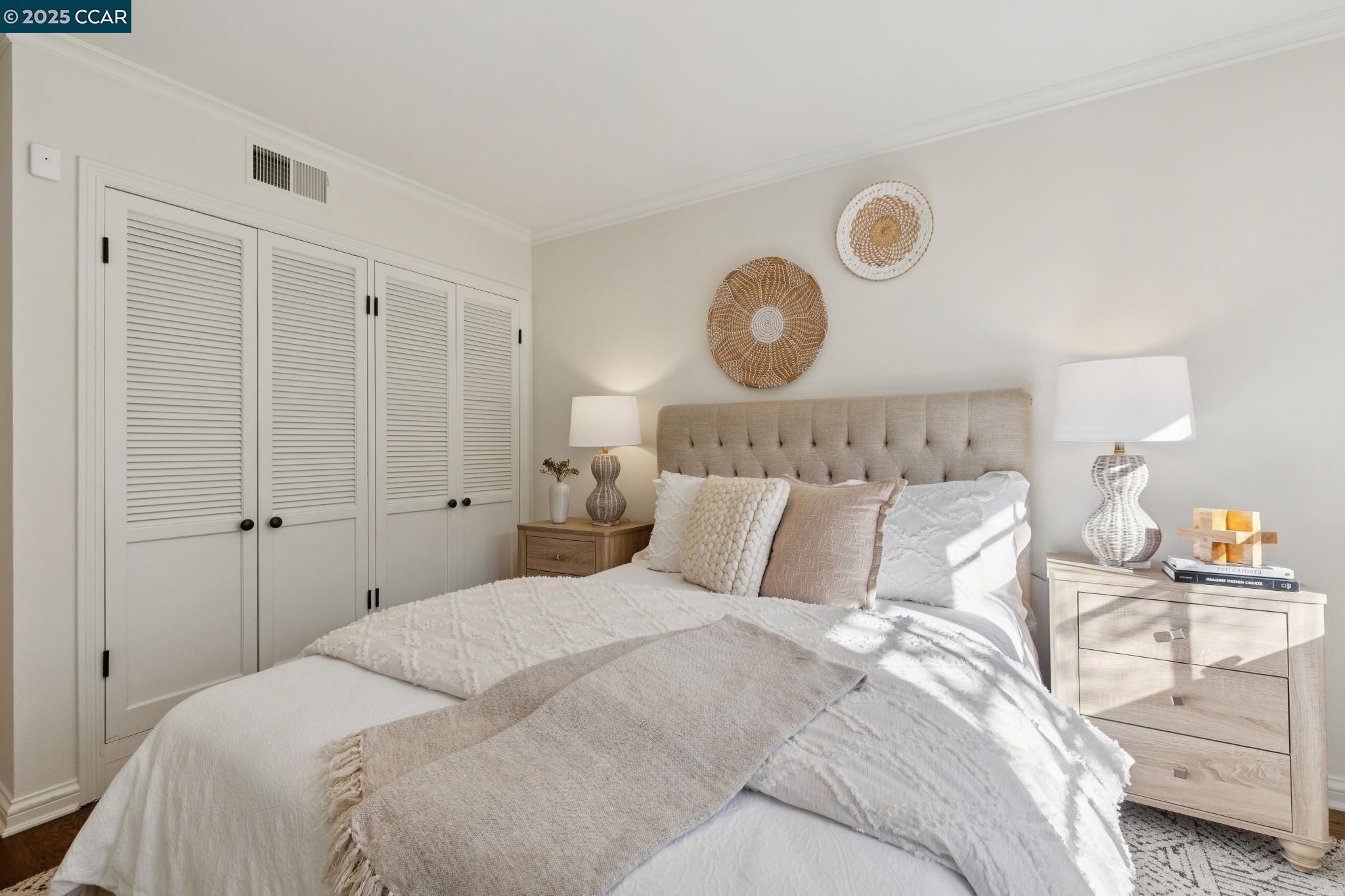 Detail Gallery Image 24 of 60 For 104 Van Ripper Ln, Orinda,  CA 94563 - 6 Beds | 4/1 Baths