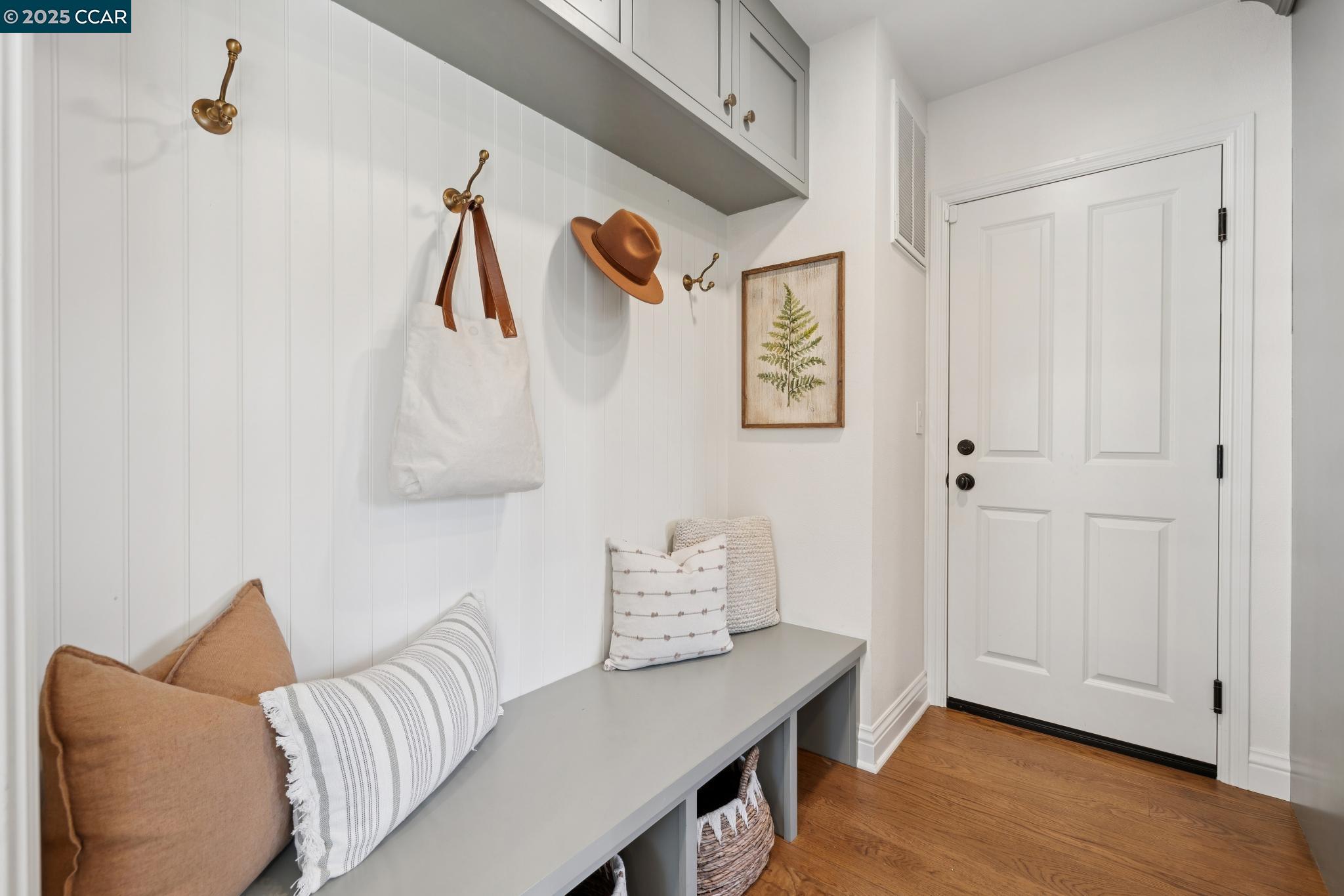 Detail Gallery Image 43 of 60 For 104 Van Ripper Ln, Orinda,  CA 94563 - 6 Beds | 4/1 Baths