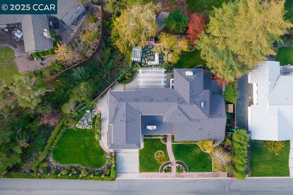 Detail Gallery Image 59 of 60 For 104 Van Ripper Ln, Orinda,  CA 94563 - 6 Beds | 4/1 Baths