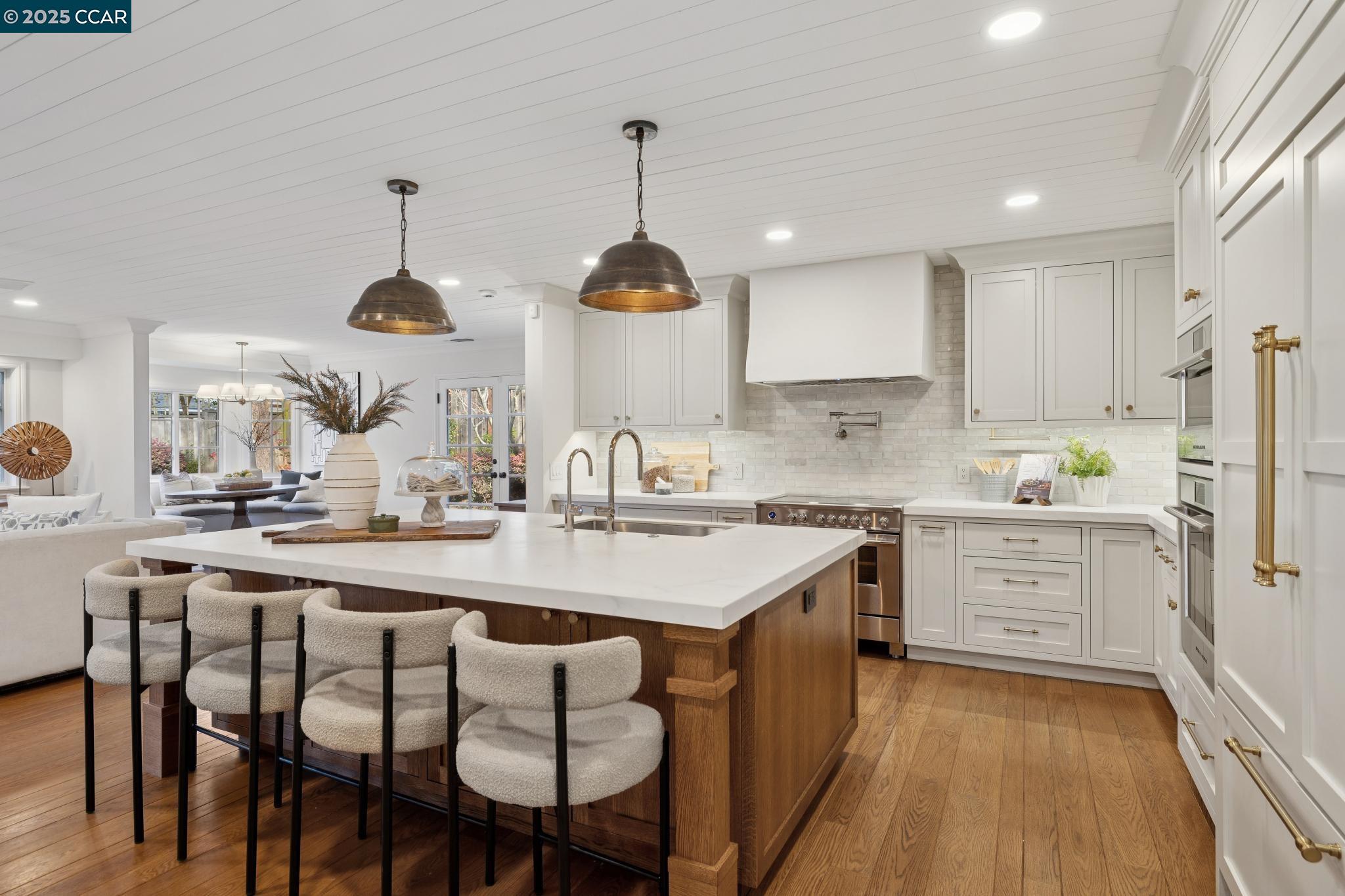 Detail Gallery Image 10 of 60 For 104 Van Ripper Ln, Orinda,  CA 94563 - 6 Beds | 4/1 Baths