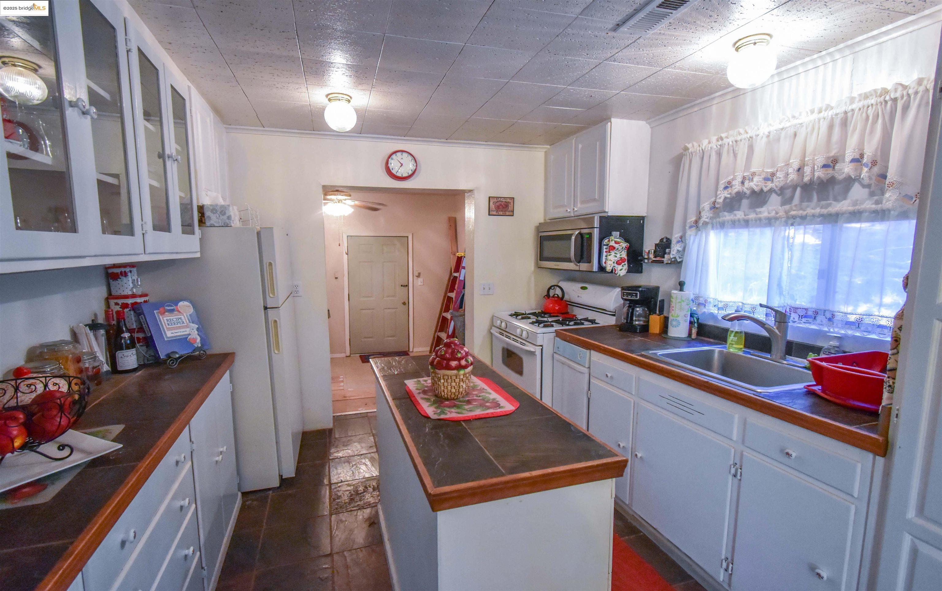 Detail Gallery Image 24 of 36 For 23730 State Highway 108, Twain Harte,  CA 95383 - 3 Beds | 3 Baths