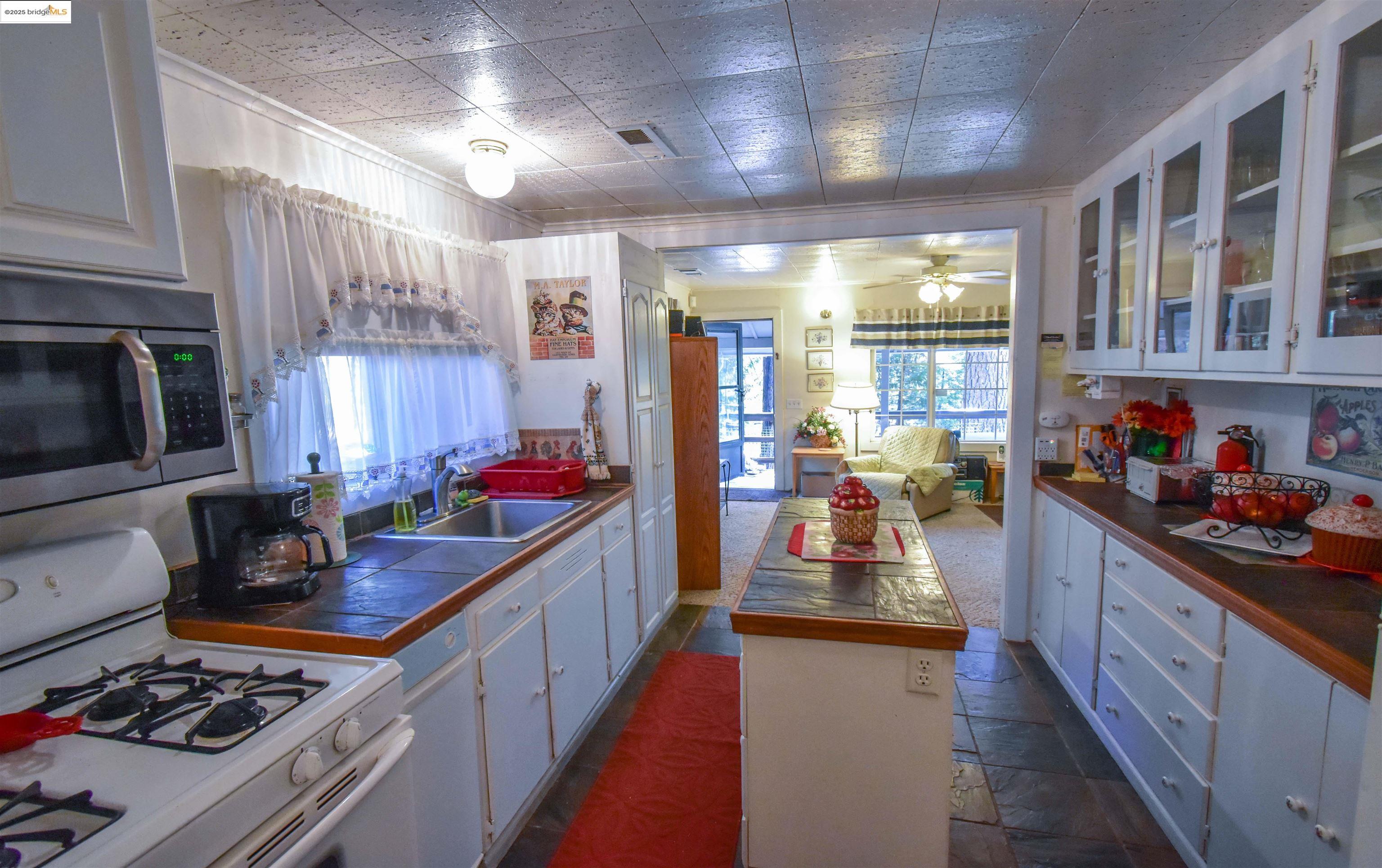 Detail Gallery Image 26 of 36 For 23730 State Highway 108, Twain Harte,  CA 95383 - 3 Beds | 3 Baths