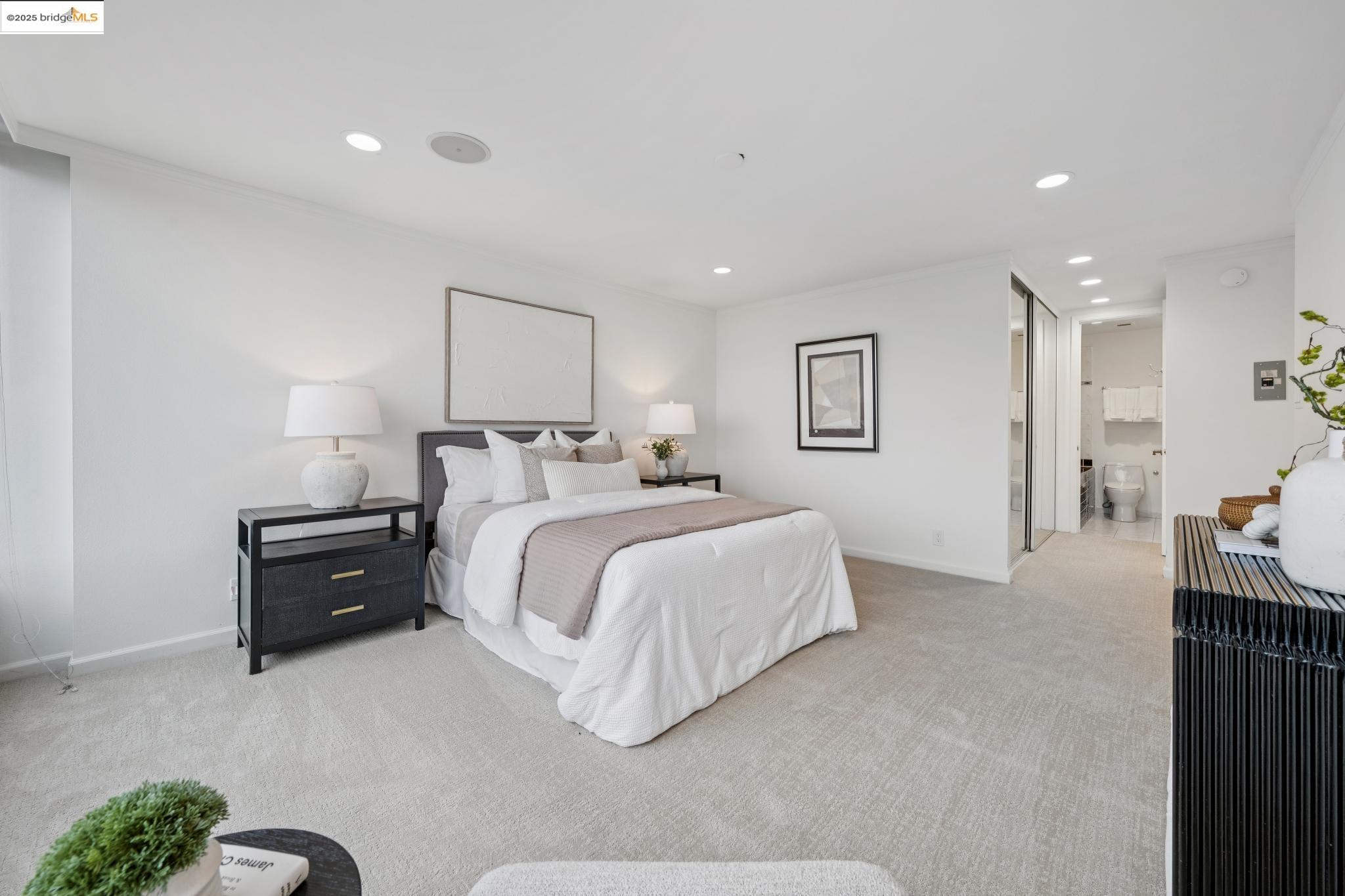 Detail Gallery Image 14 of 42 For 565 Bellevue Ave. #1502,  Oakland,  CA 94610 - 2 Beds | 2 Baths