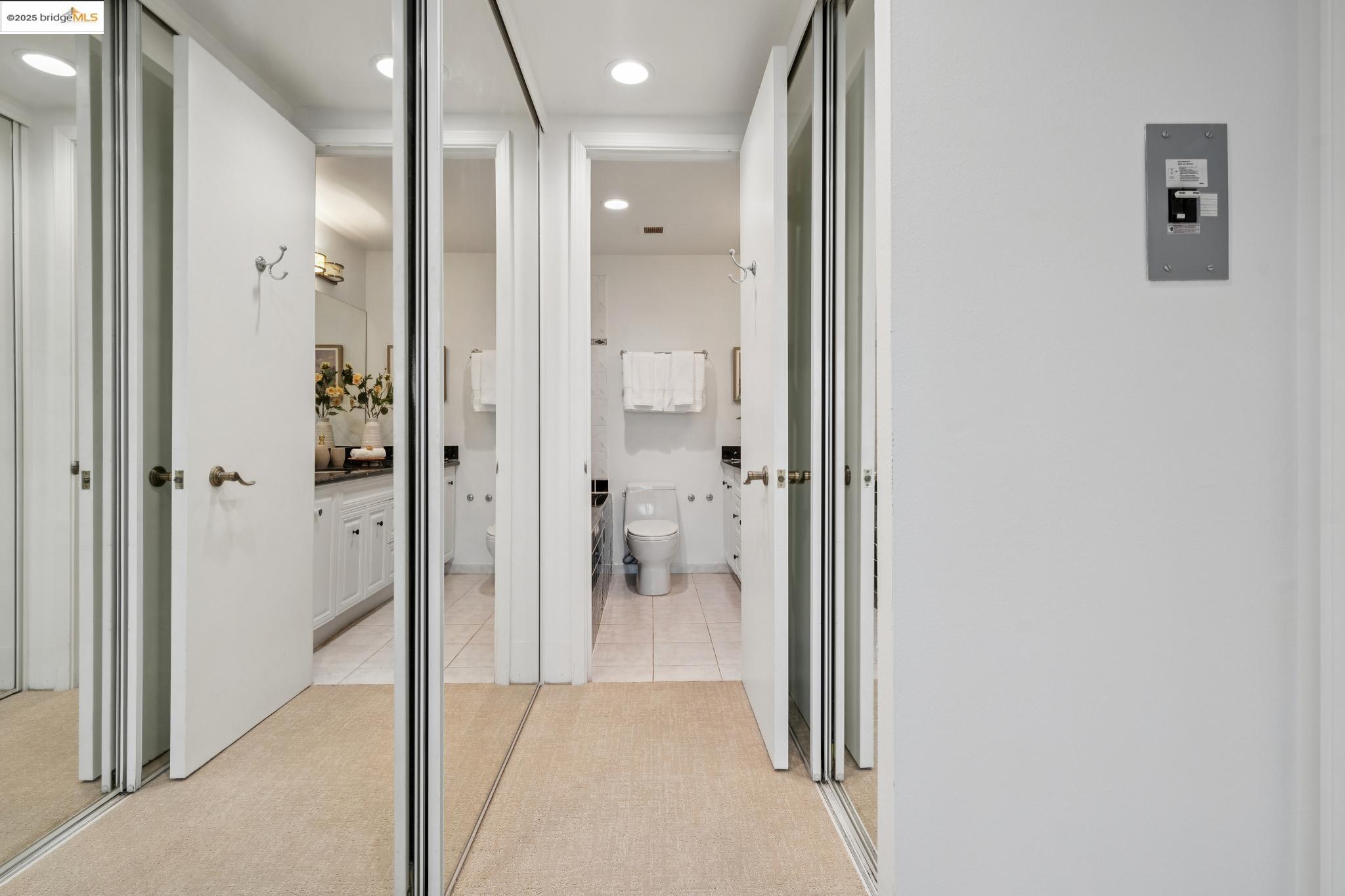Detail Gallery Image 16 of 42 For 565 Bellevue Ave. #1502,  Oakland,  CA 94610 - 2 Beds | 2 Baths