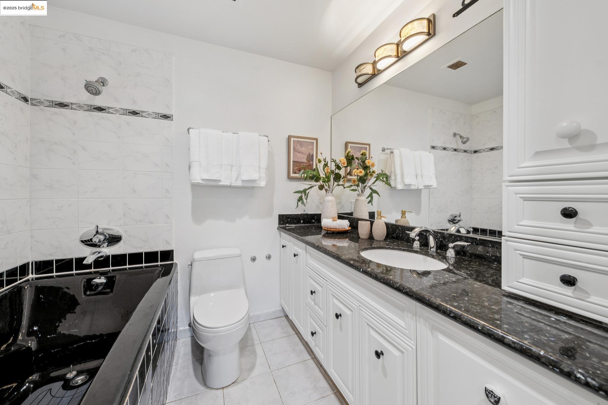 Detail Gallery Image 17 of 42 For 565 Bellevue Ave. #1502,  Oakland,  CA 94610 - 2 Beds | 2 Baths