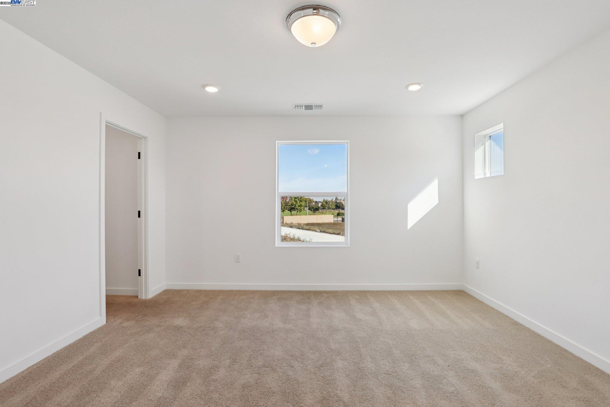 Detail Gallery Image 24 of 30 For 863 Pecan Tree Ln, Galt,  CA 95632 - 3 Beds | 2/1 Baths